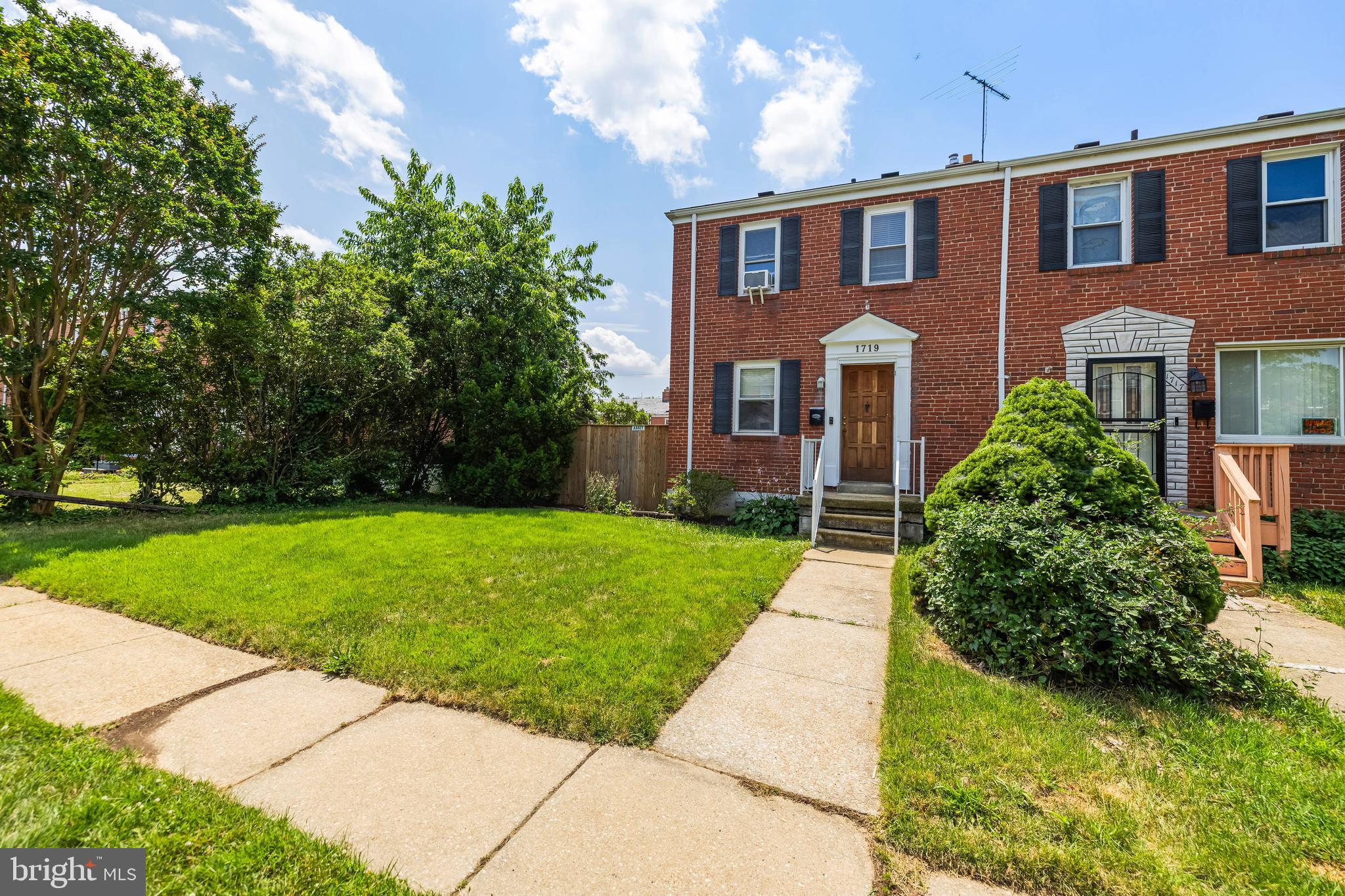 1719 PIN OAK ROAD