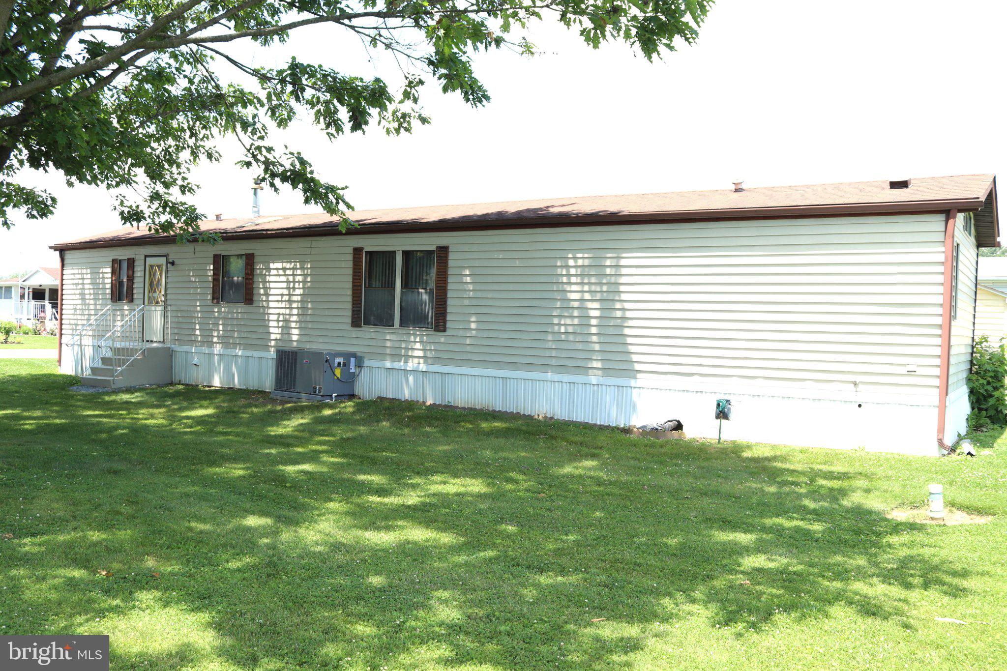 440 DAISY DRIVE