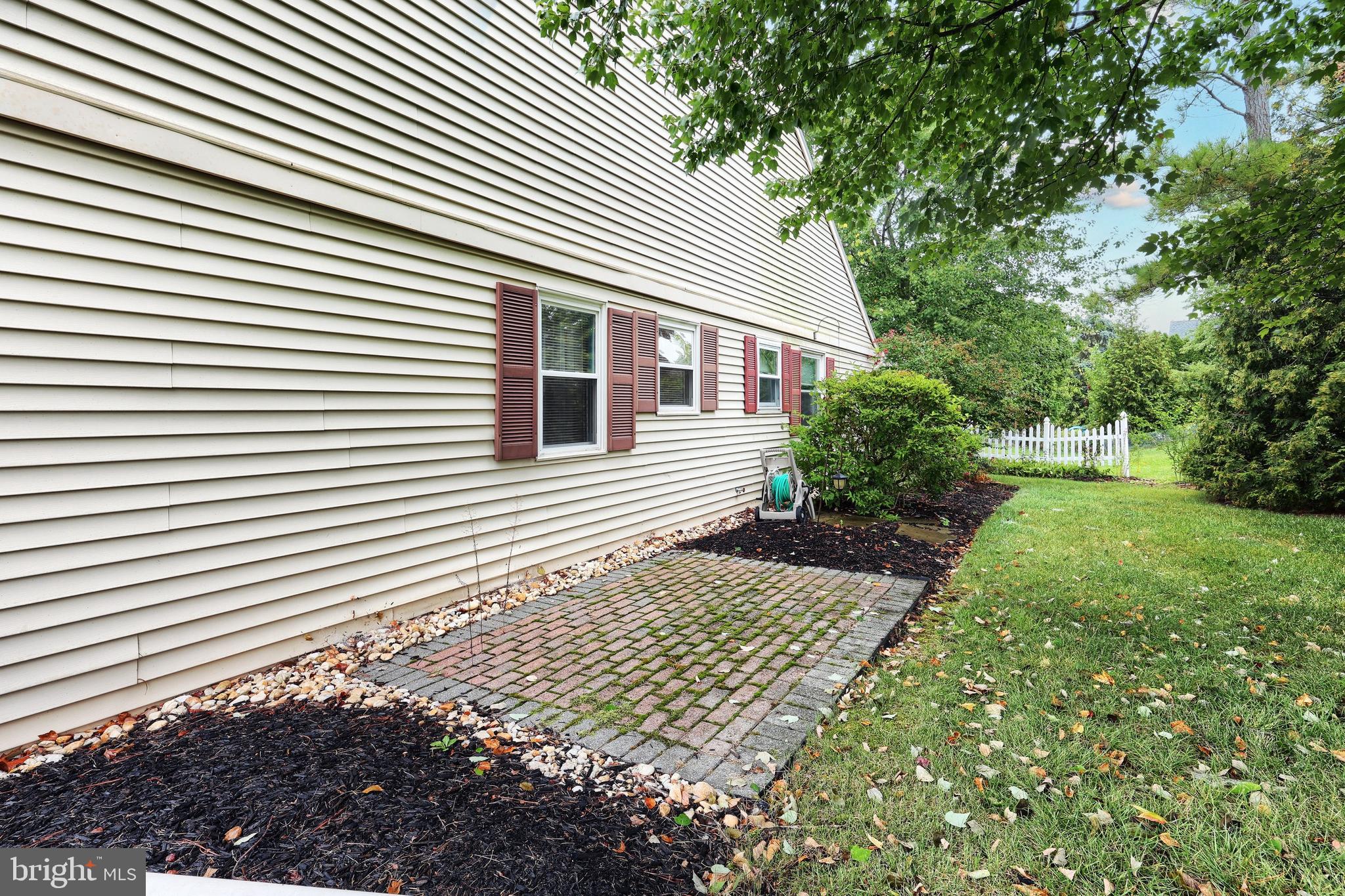 GLEN HOLLOW - Residential