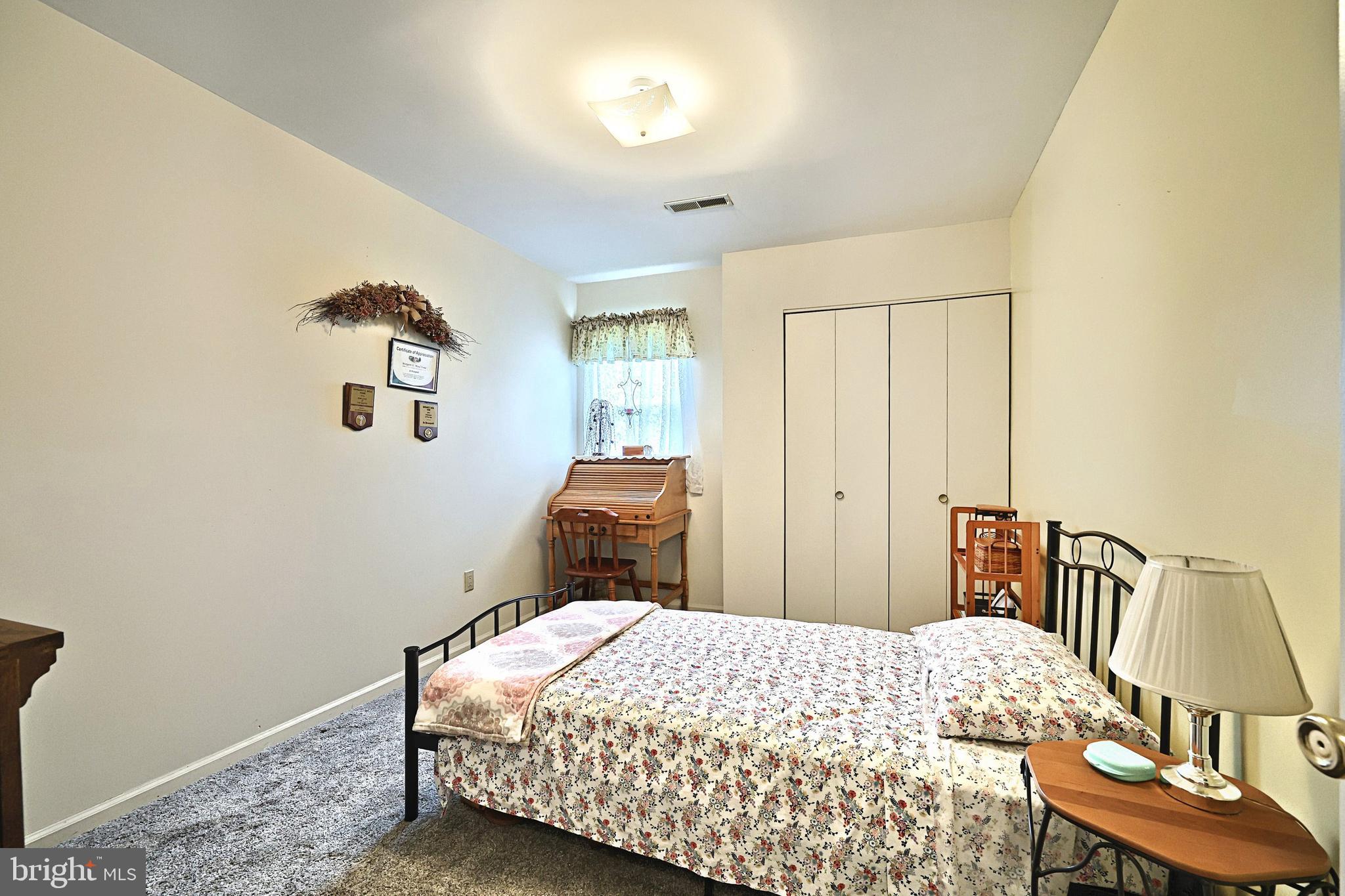 GLEN HOLLOW - Residential