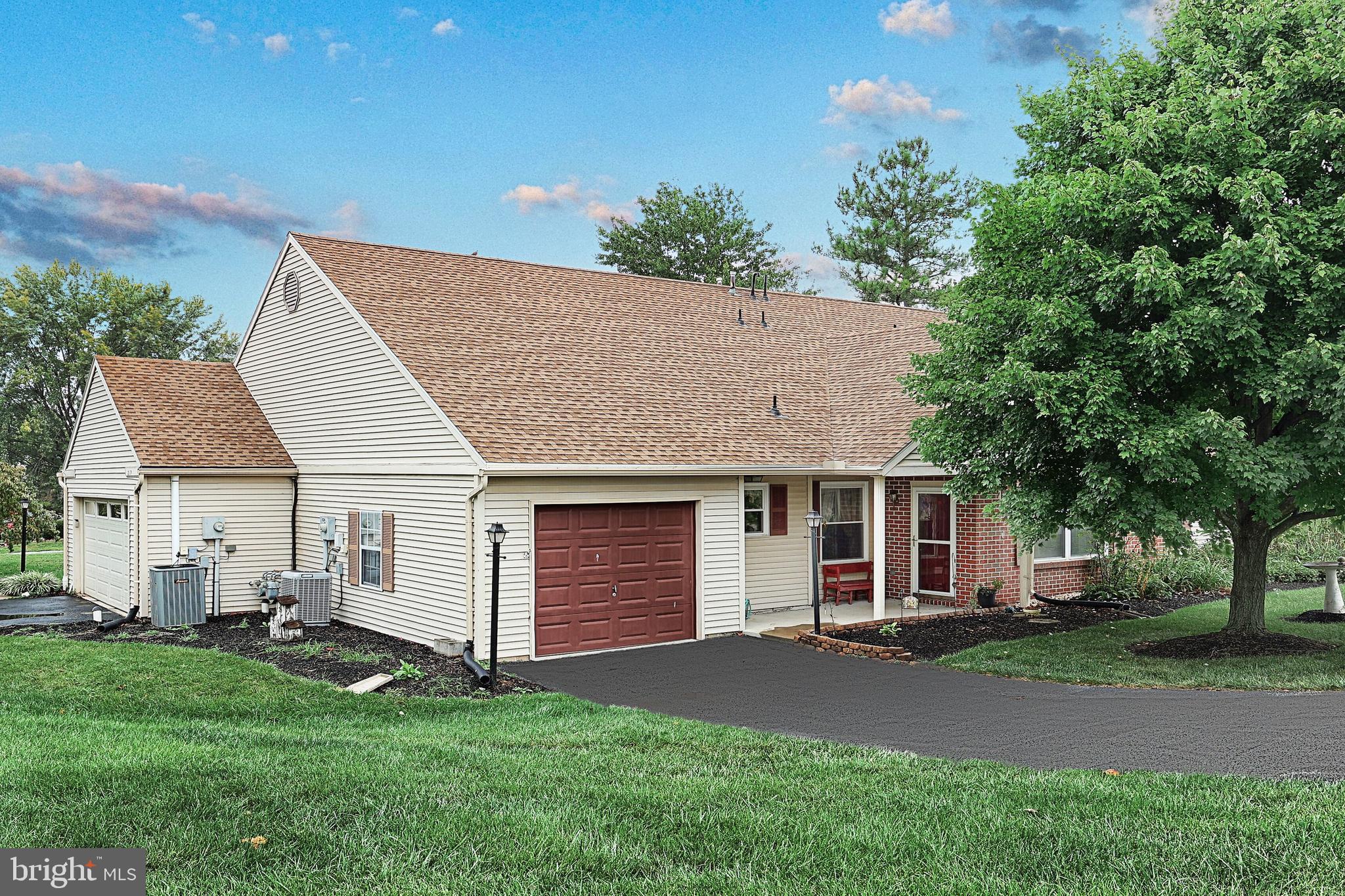 GLEN HOLLOW - Residential