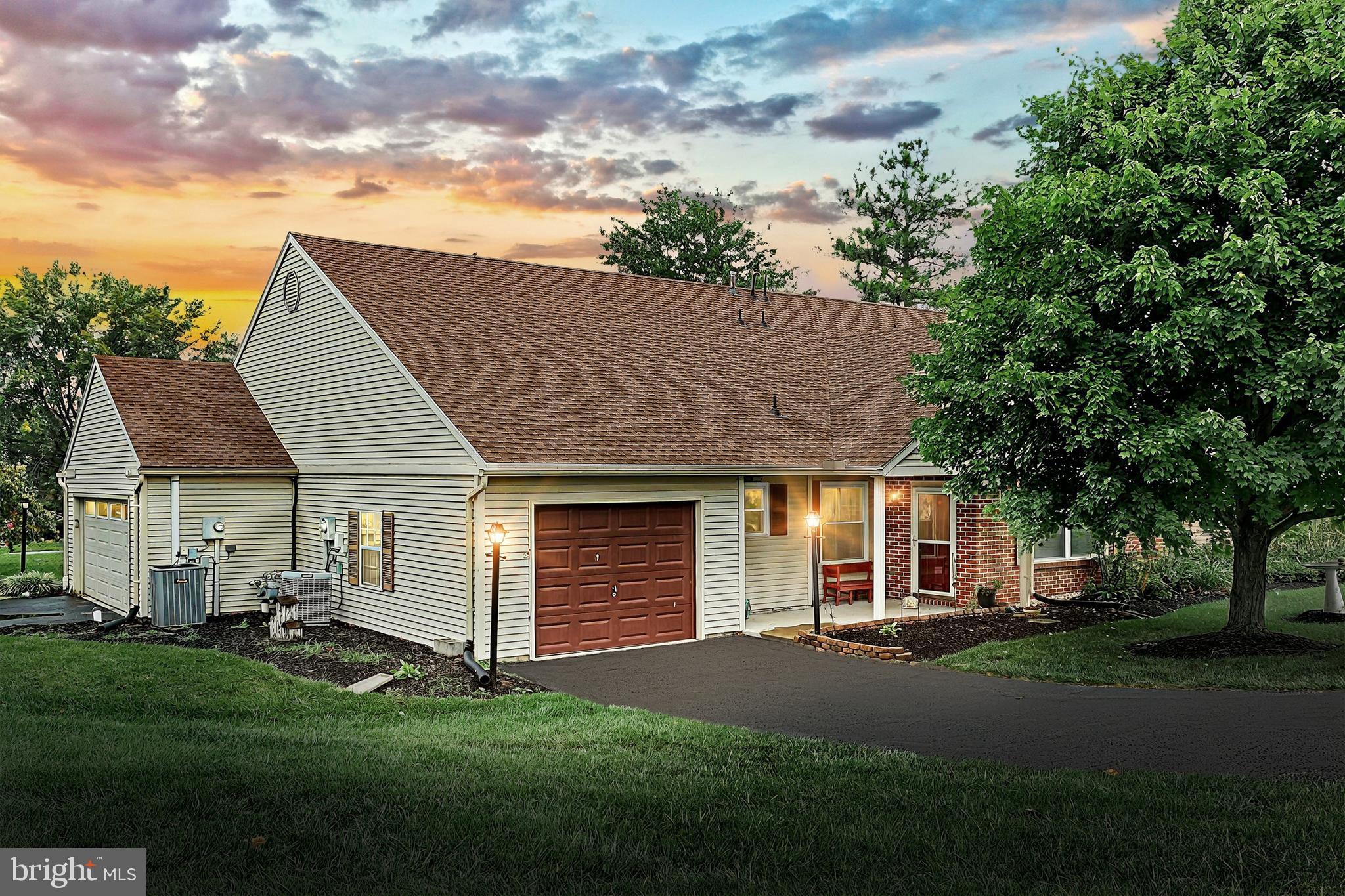 GLEN HOLLOW - Residential