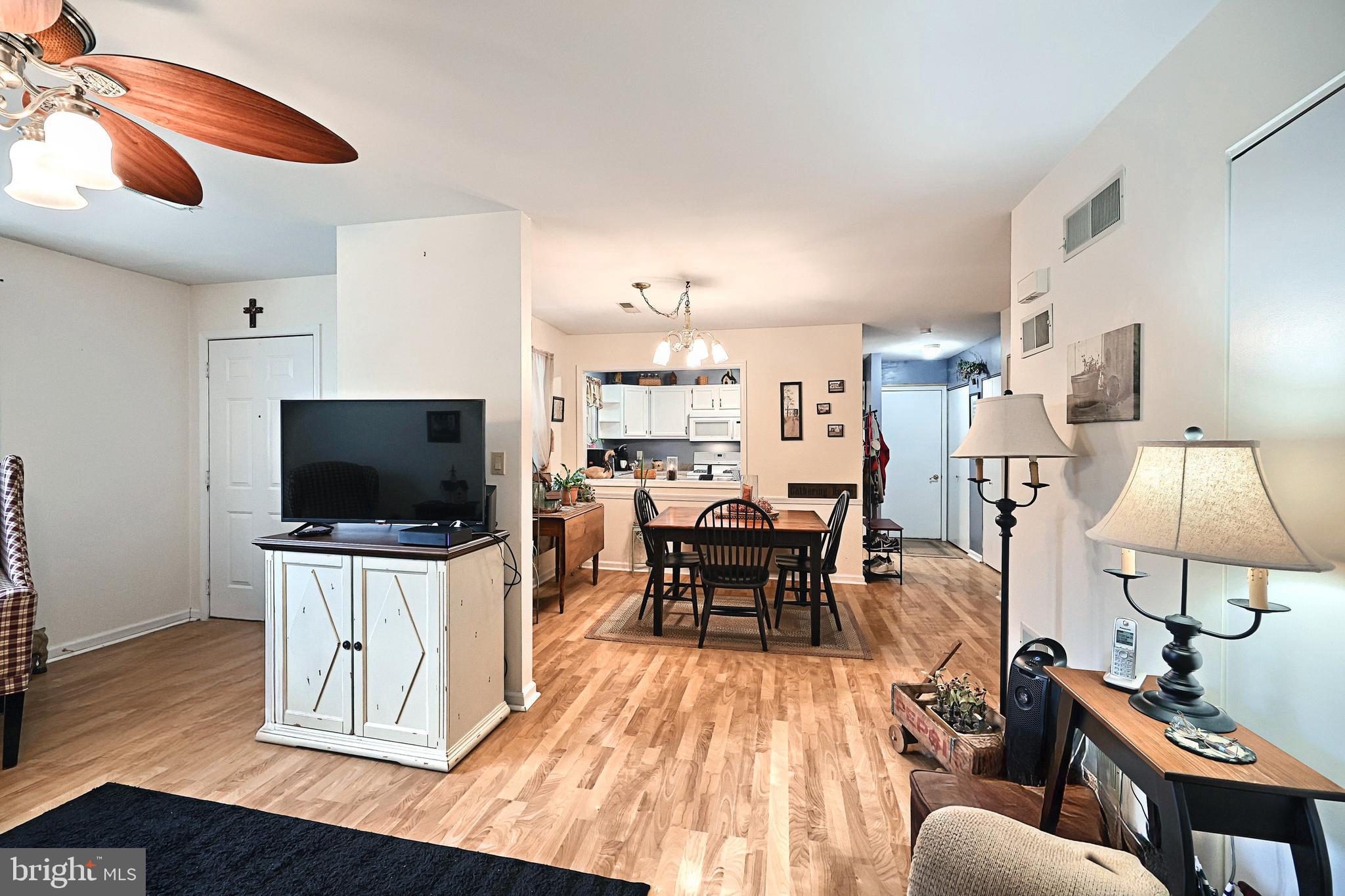 GLEN HOLLOW - Residential