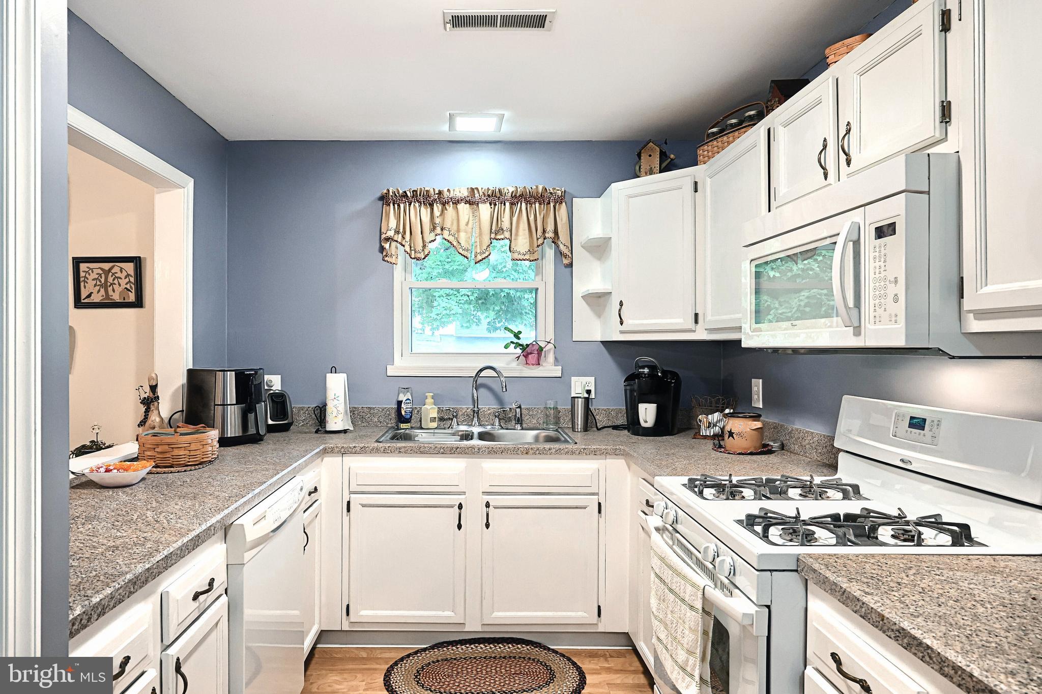 GLEN HOLLOW - Residential