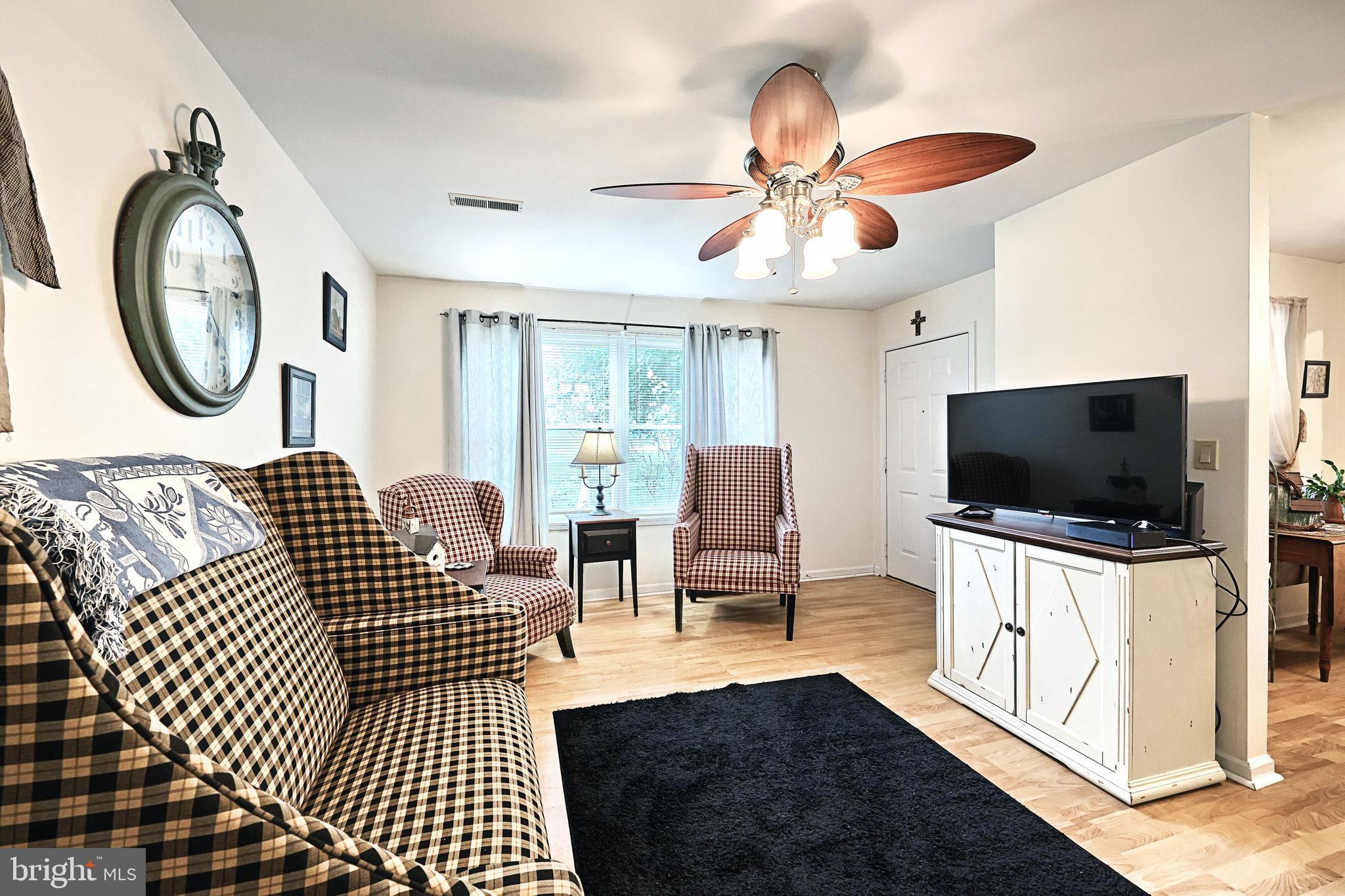 GLEN HOLLOW - Residential