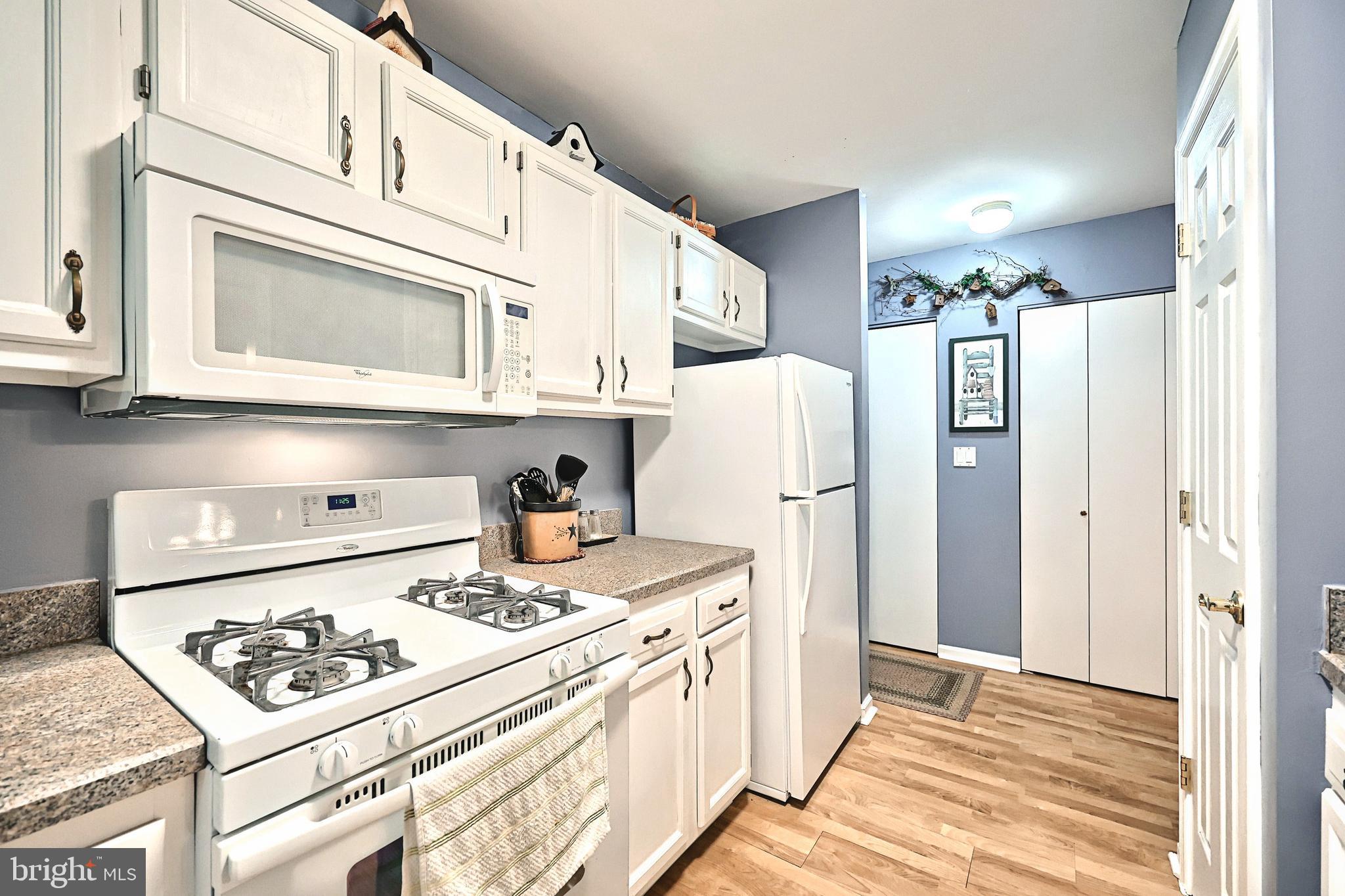 GLEN HOLLOW - Residential