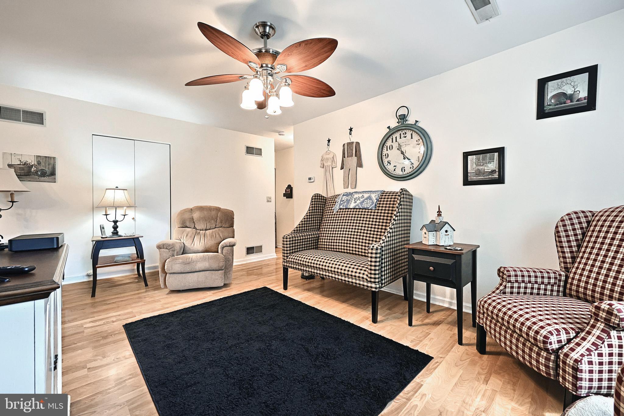 GLEN HOLLOW - Residential