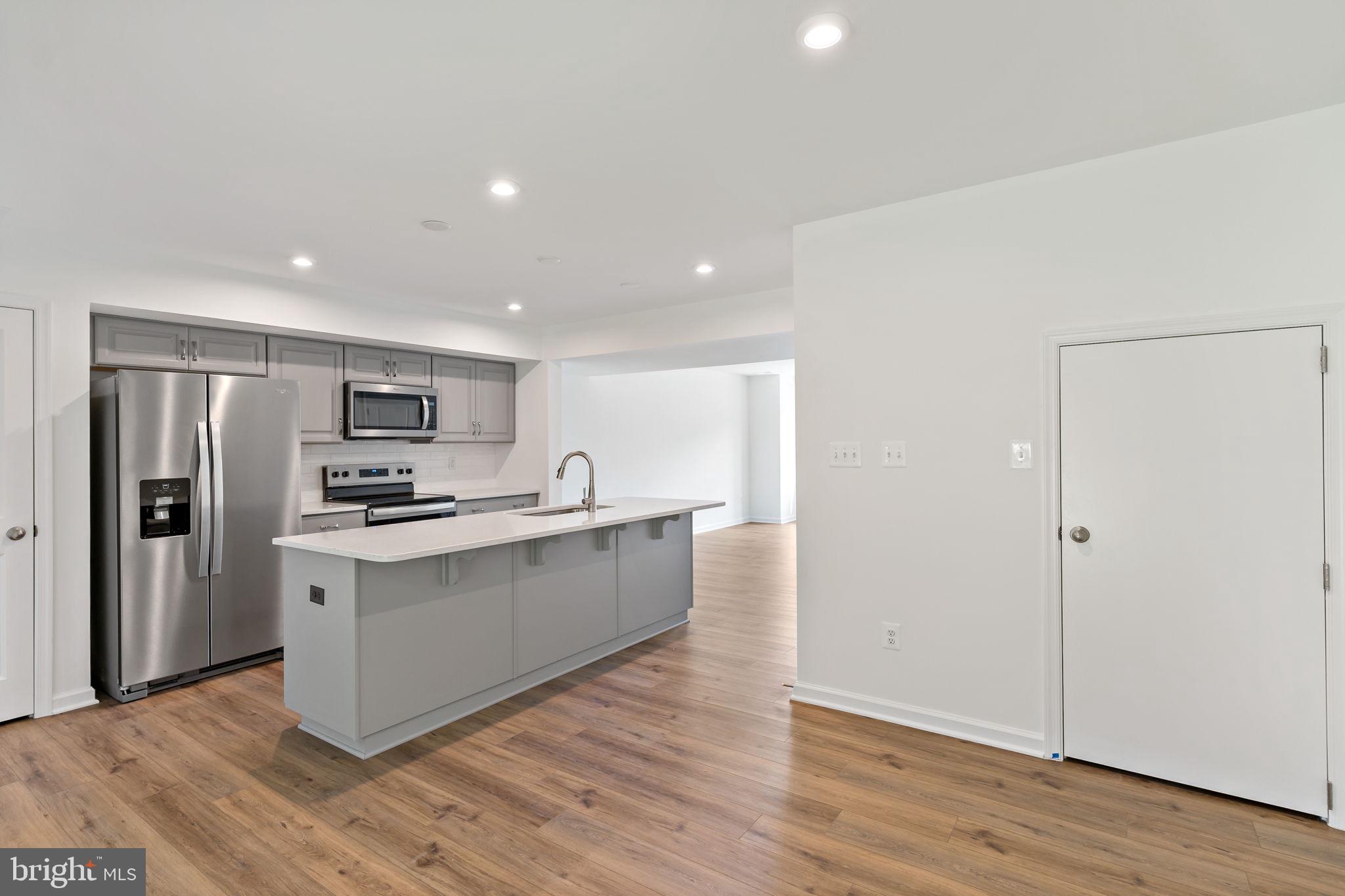 WHISPERING PINES - Residential