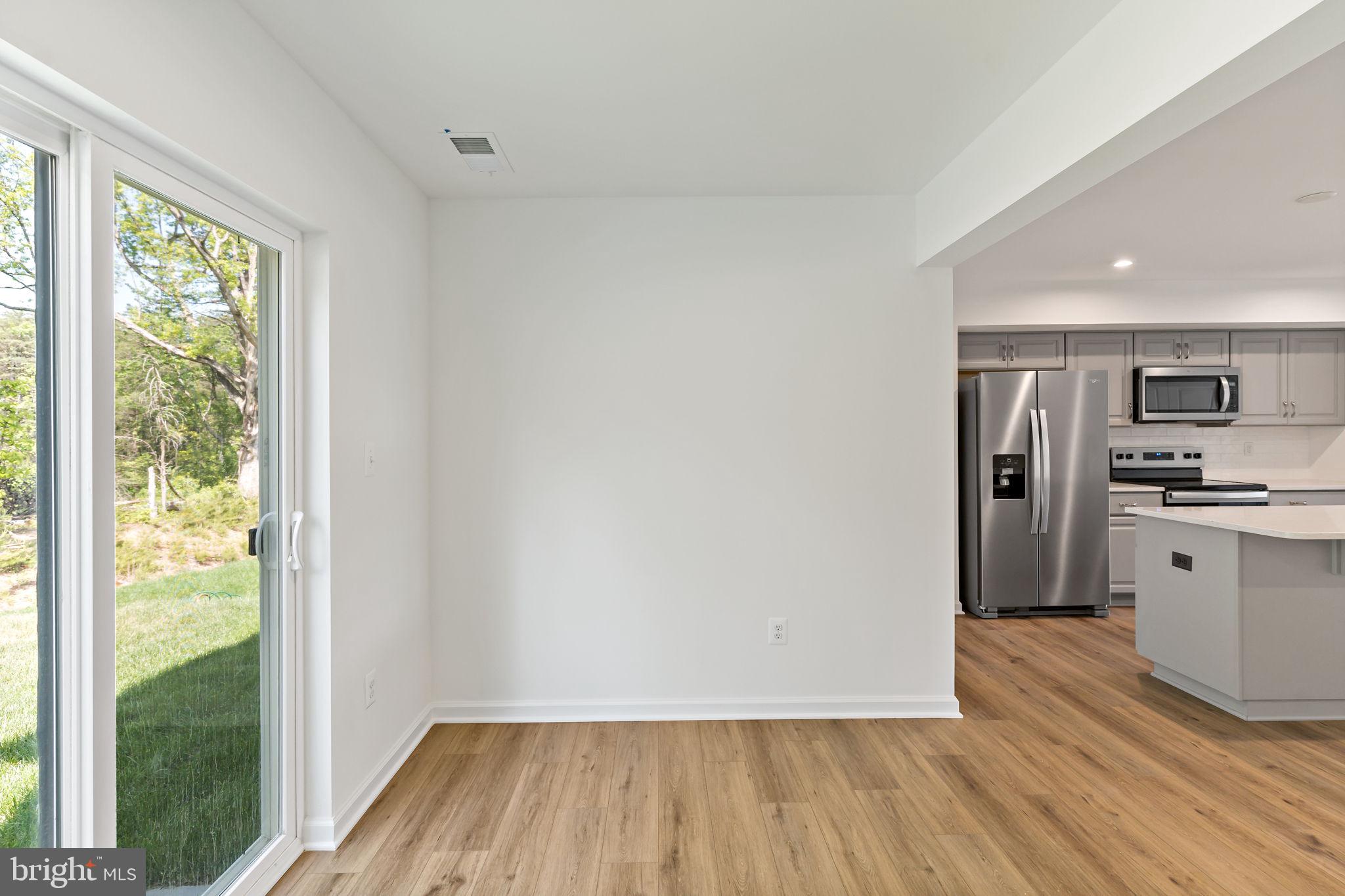 WHISPERING PINES - Residential