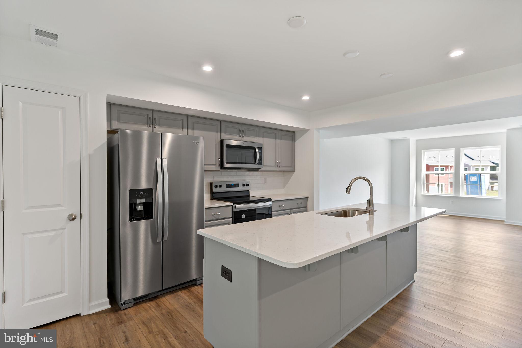 WHISPERING PINES - Residential