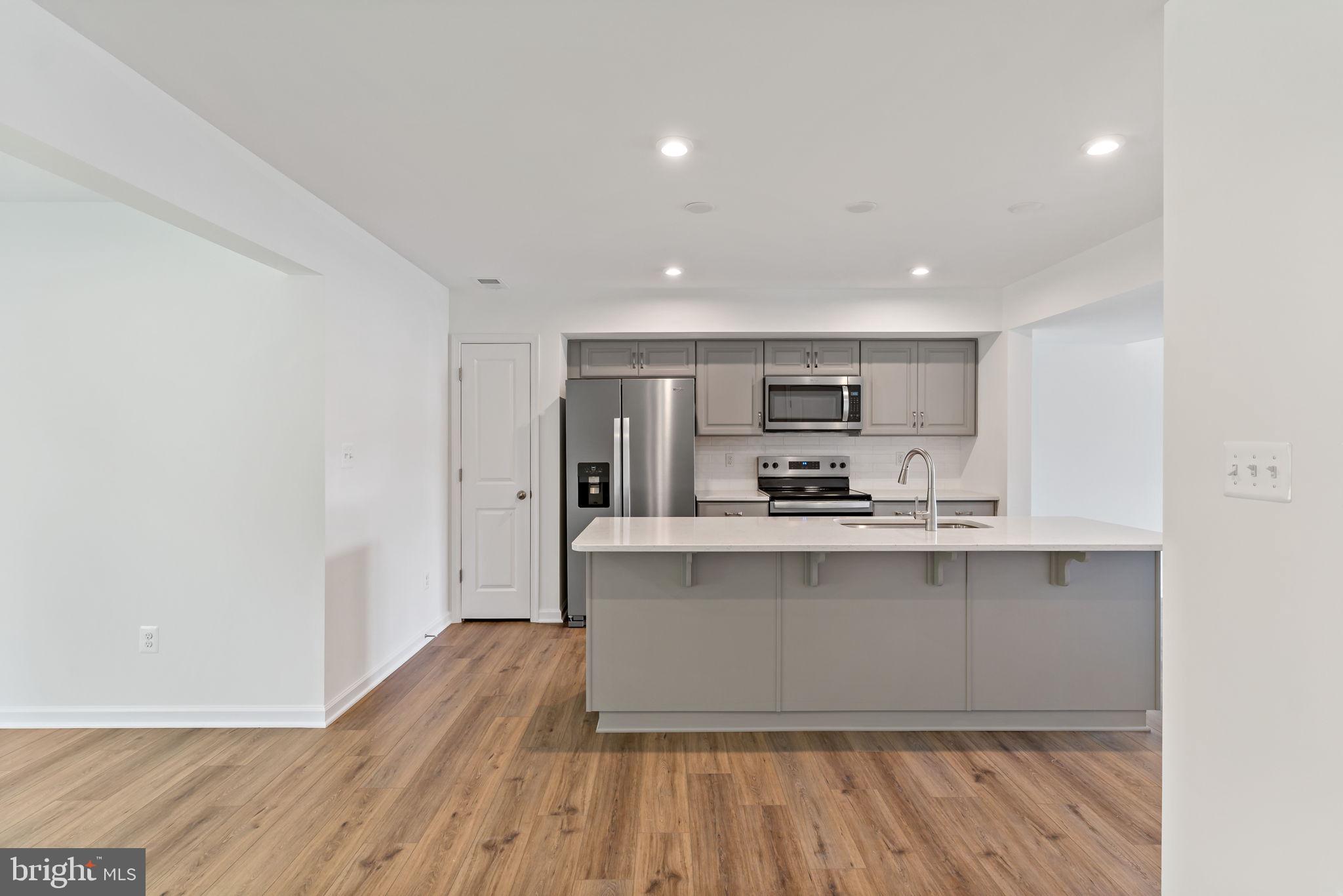 WHISPERING PINES - Residential