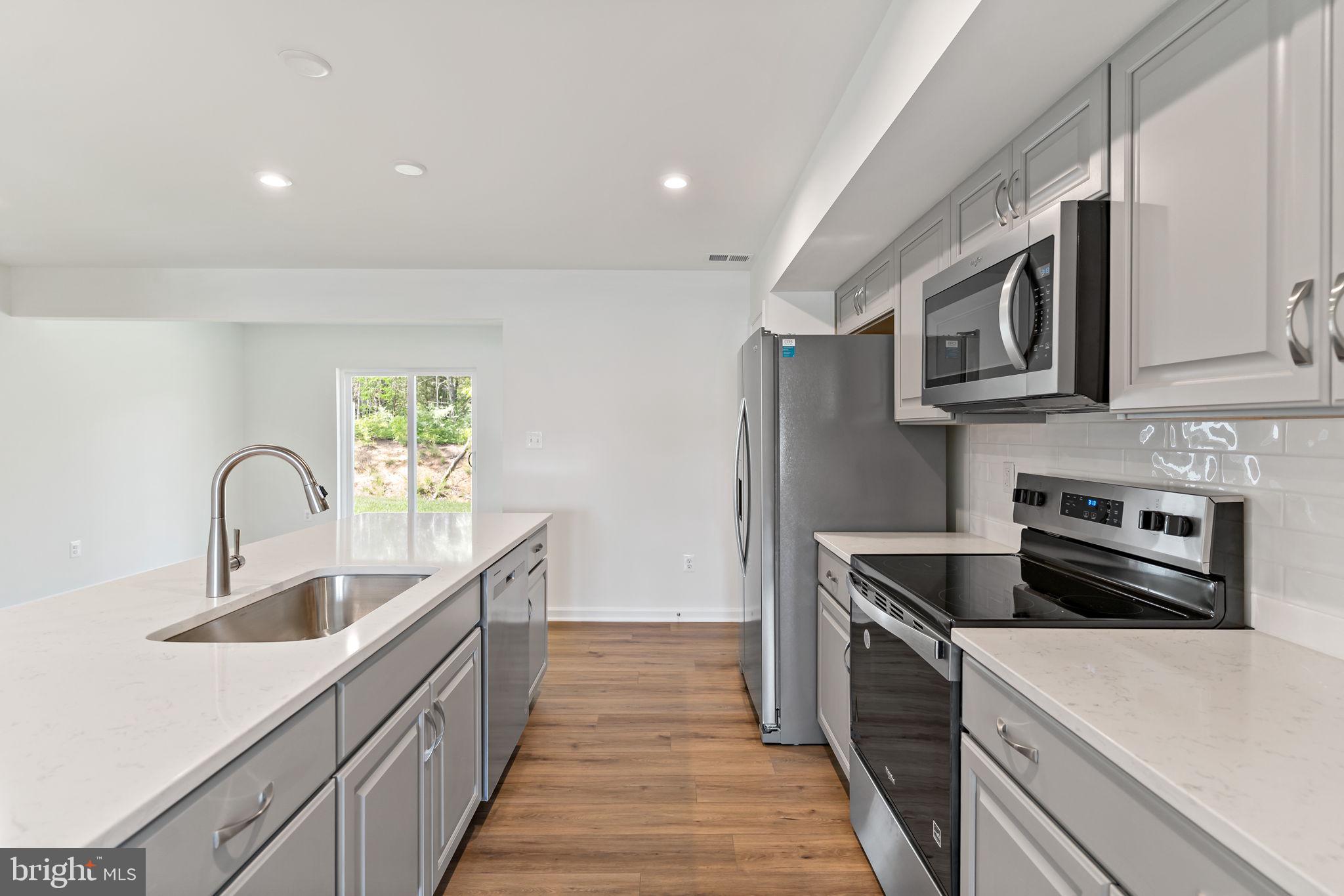 WHISPERING PINES - Residential