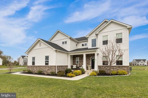 Photo of 423 Emerald Court, SPRING CITY, PA 19475 (MLS # PACT2122584)