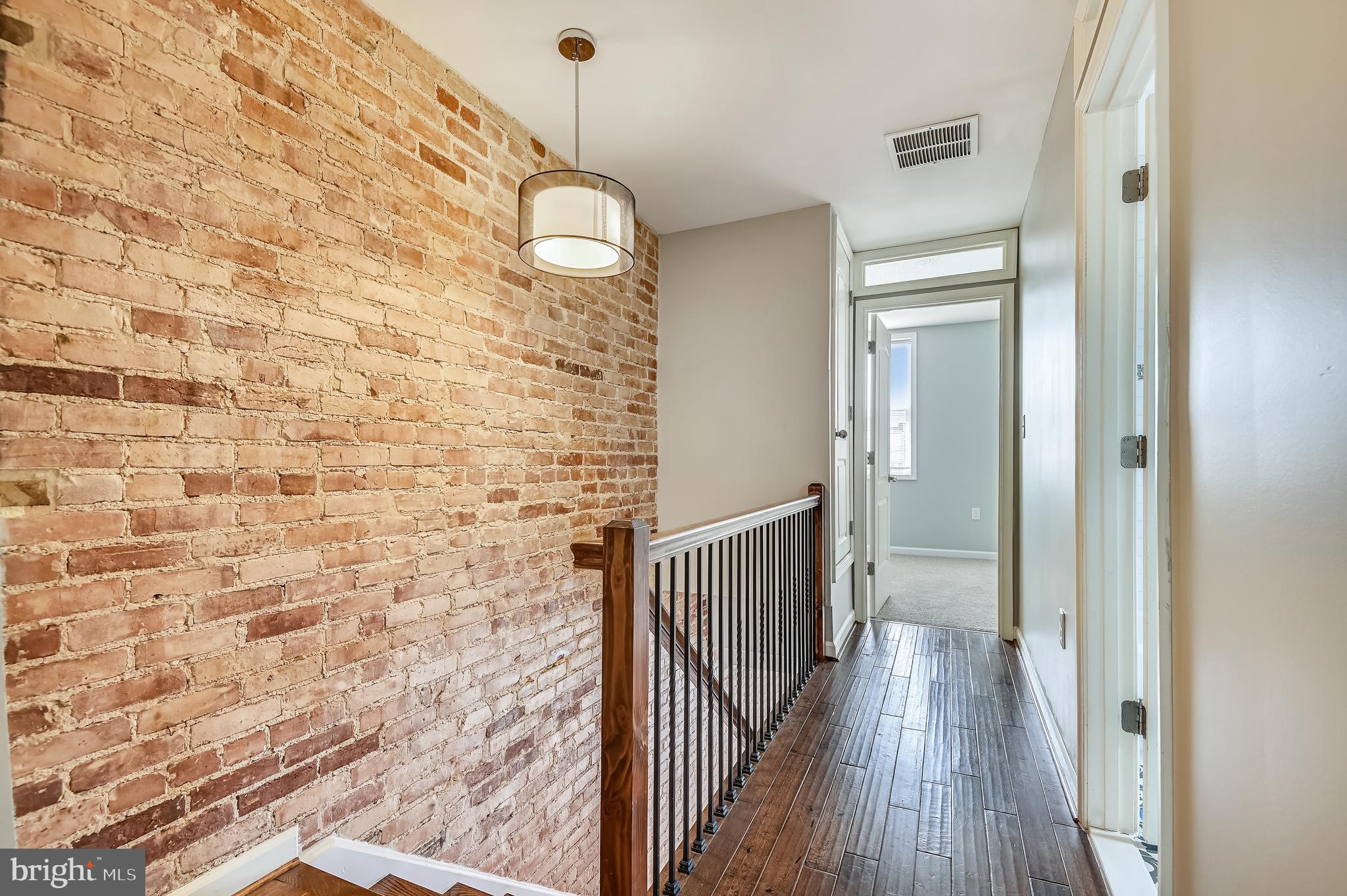 HIGHLANDTOWN - Residential