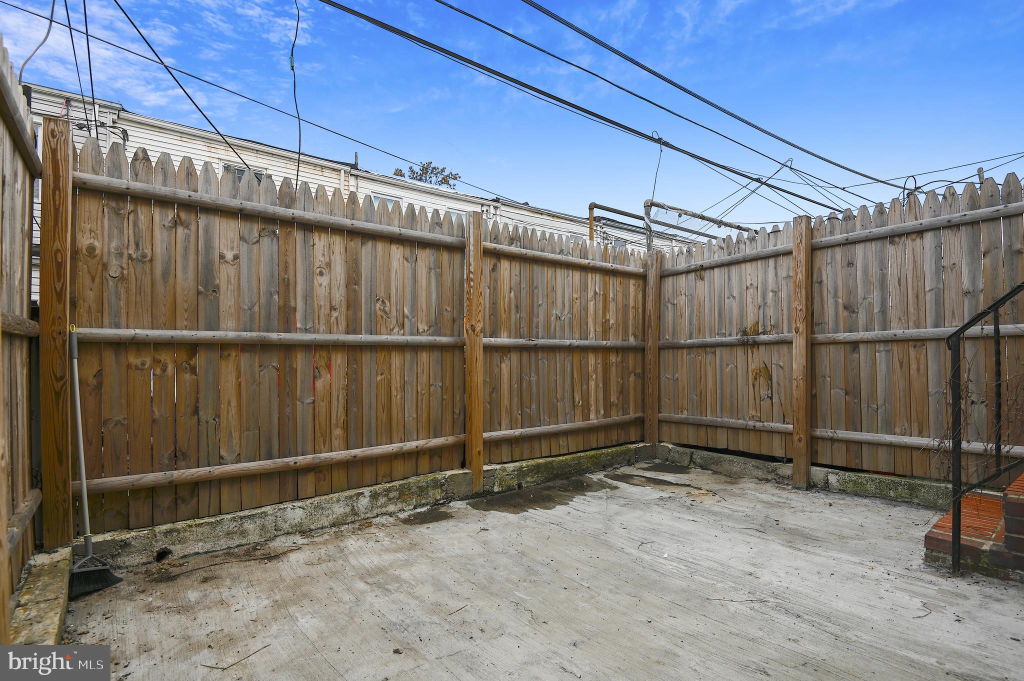 HIGHLANDTOWN - Residential