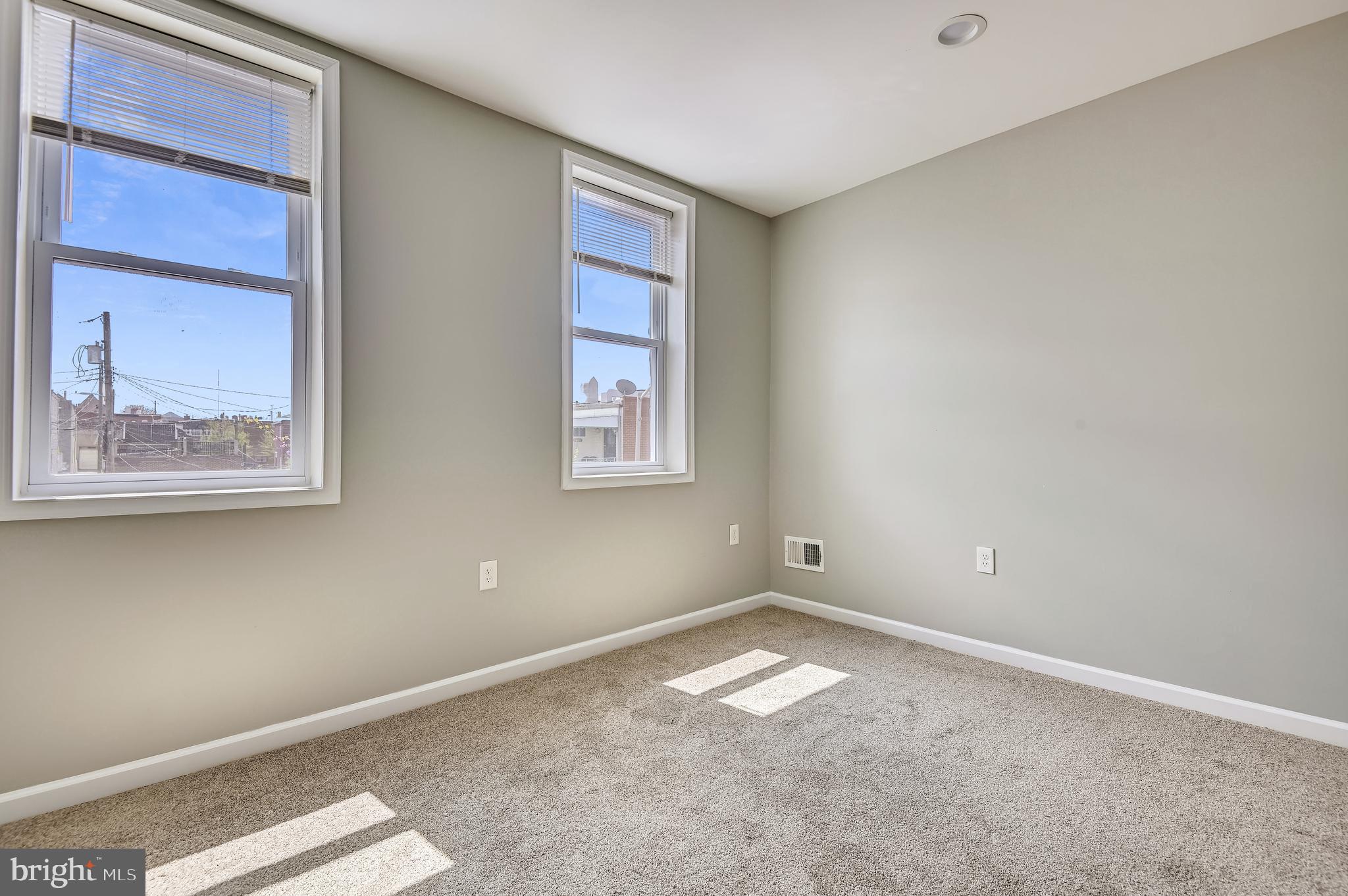 HIGHLANDTOWN - Residential