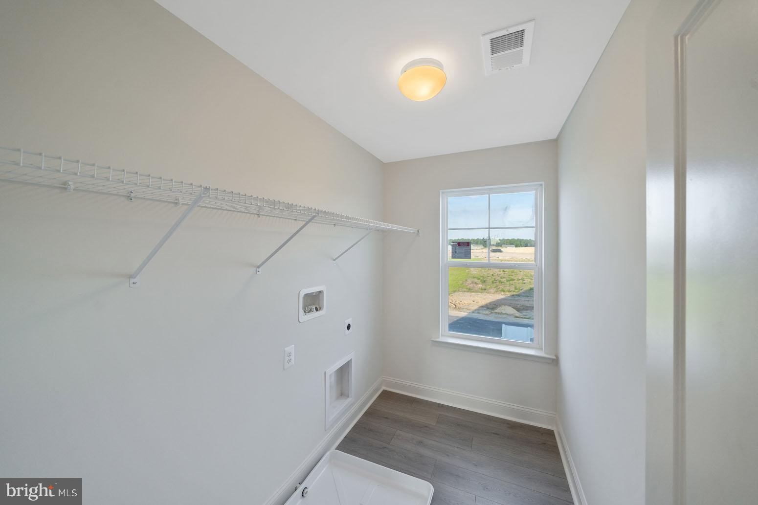 BROOKFIELD - Residential