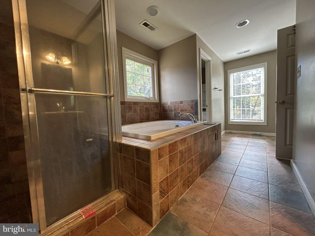 SWAN CREEK CLUB - Residential