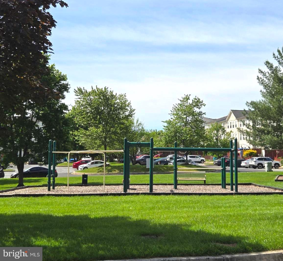 WELLINGTON TRACE - Residential Lease