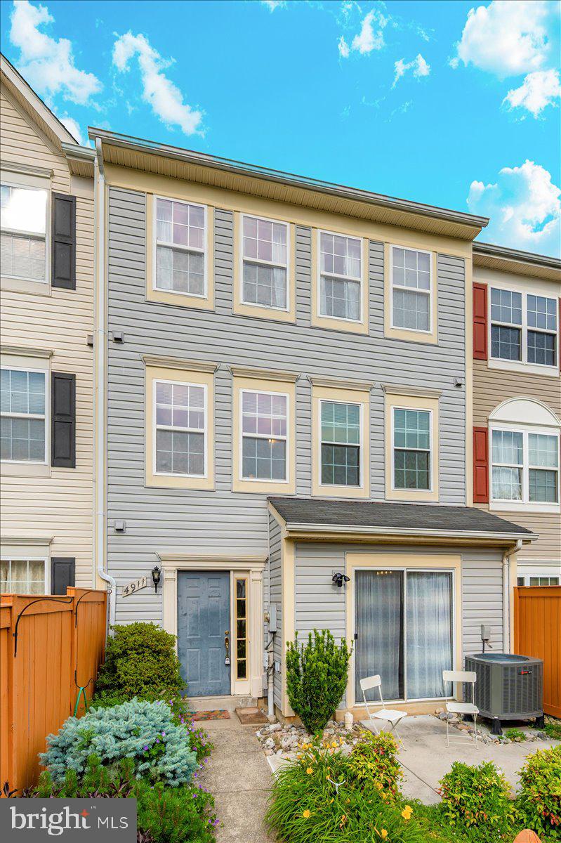 WELLINGTON TRACE - Residential Lease