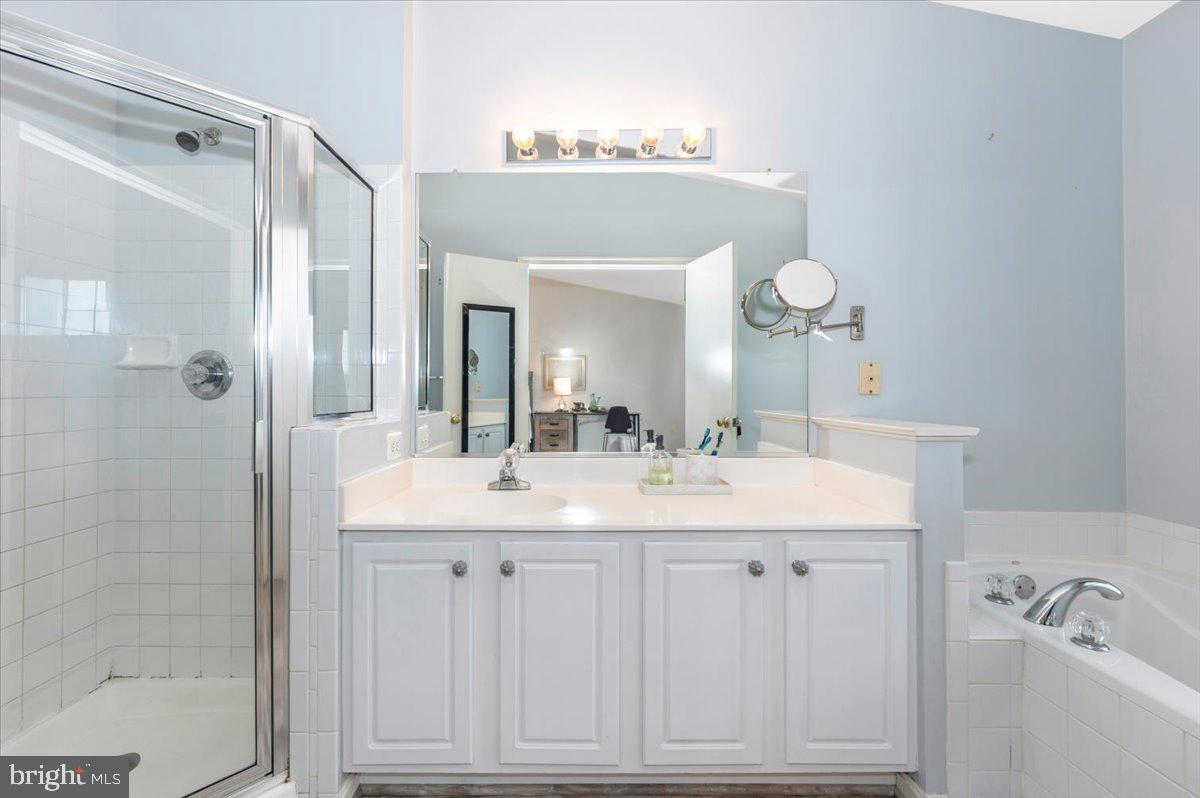 WELLINGTON TRACE - Residential Lease