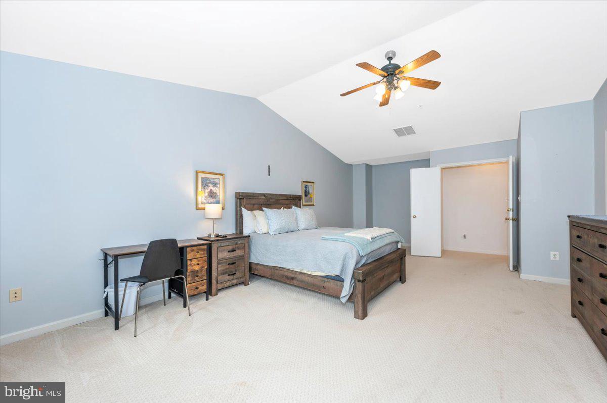 WELLINGTON TRACE - Residential Lease