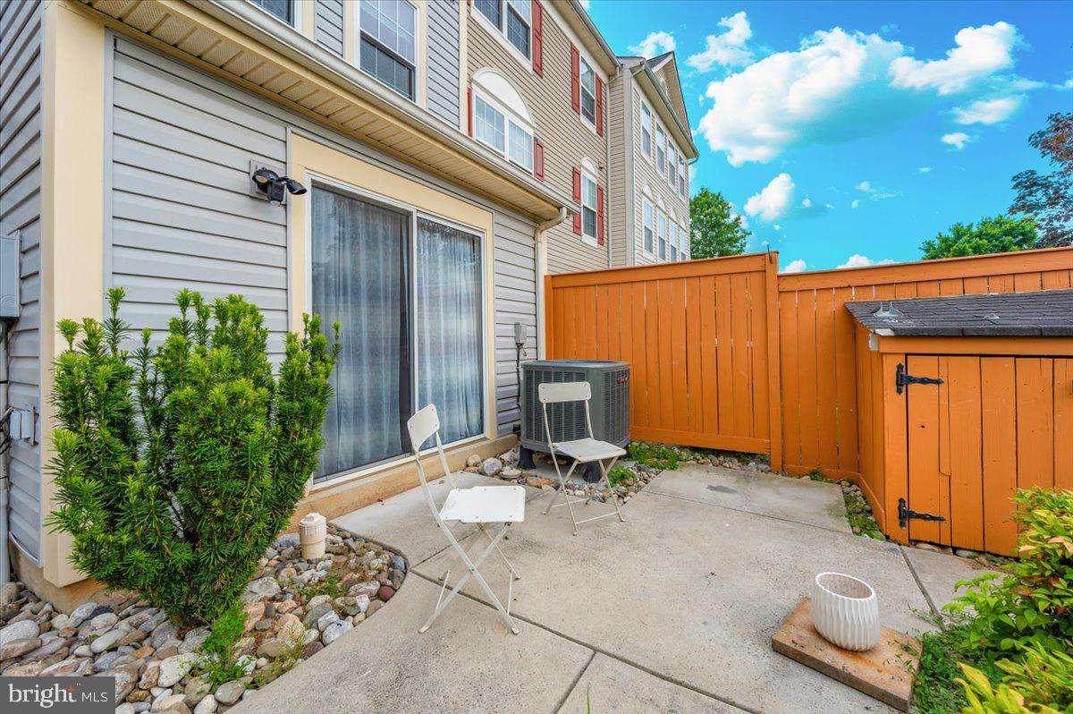 WELLINGTON TRACE - Residential Lease