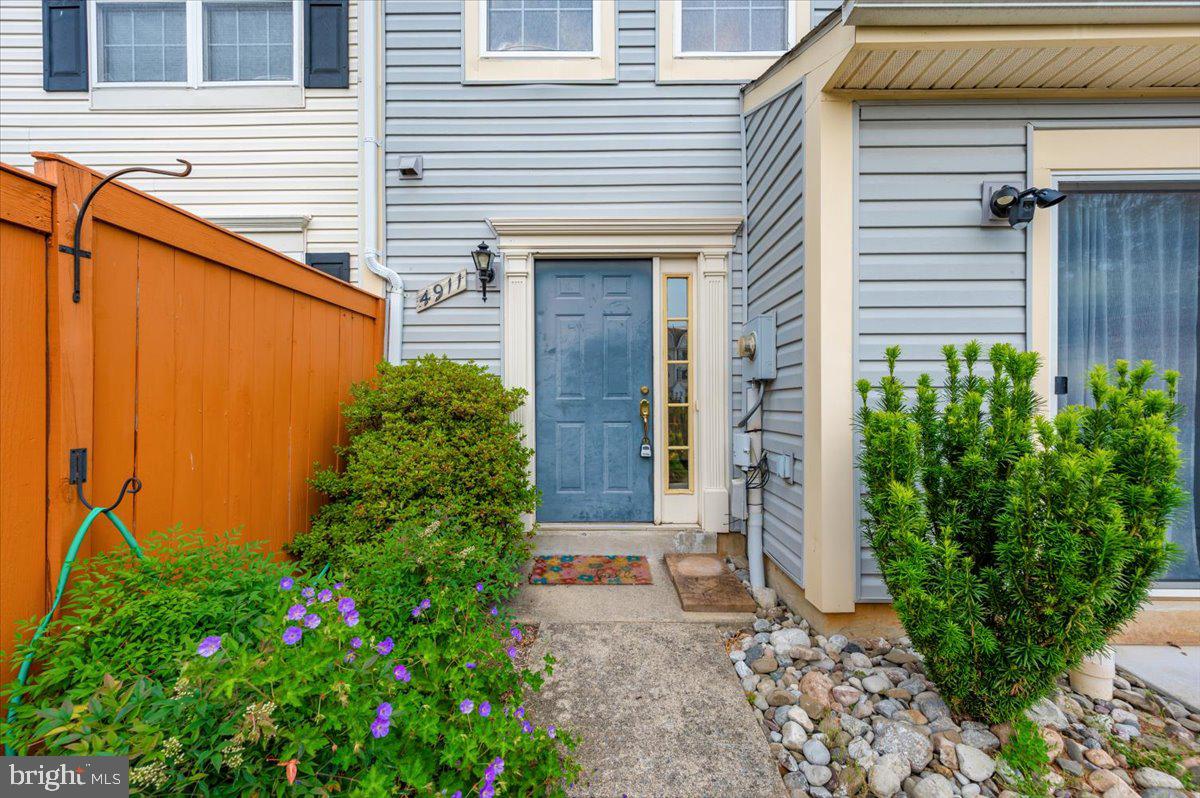 WELLINGTON TRACE - Residential Lease