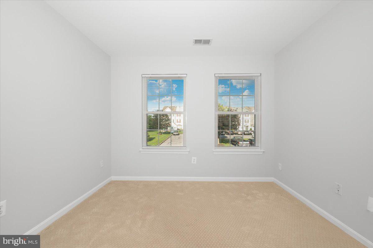 WELLINGTON TRACE - Residential Lease