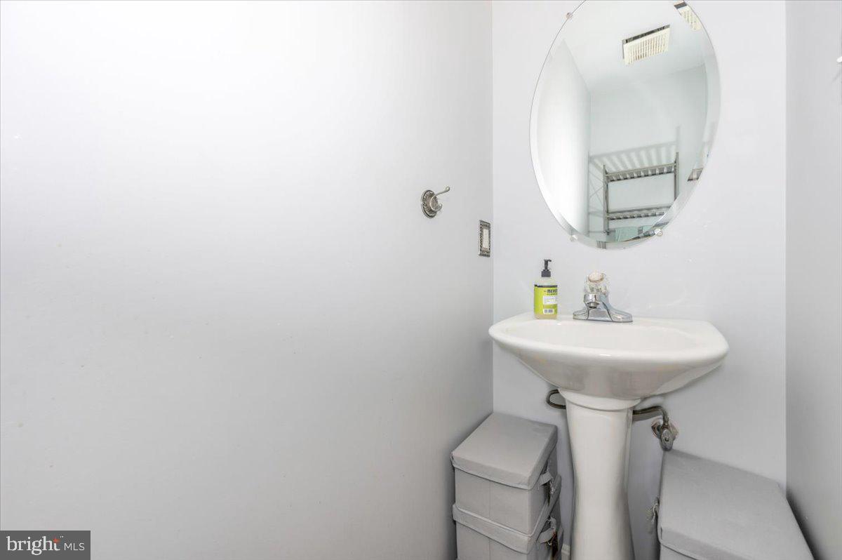 WELLINGTON TRACE - Residential Lease