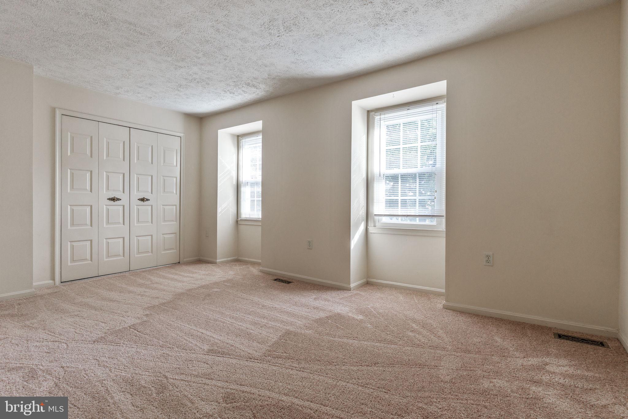 BURKE STATION SQUARE - Residential Lease