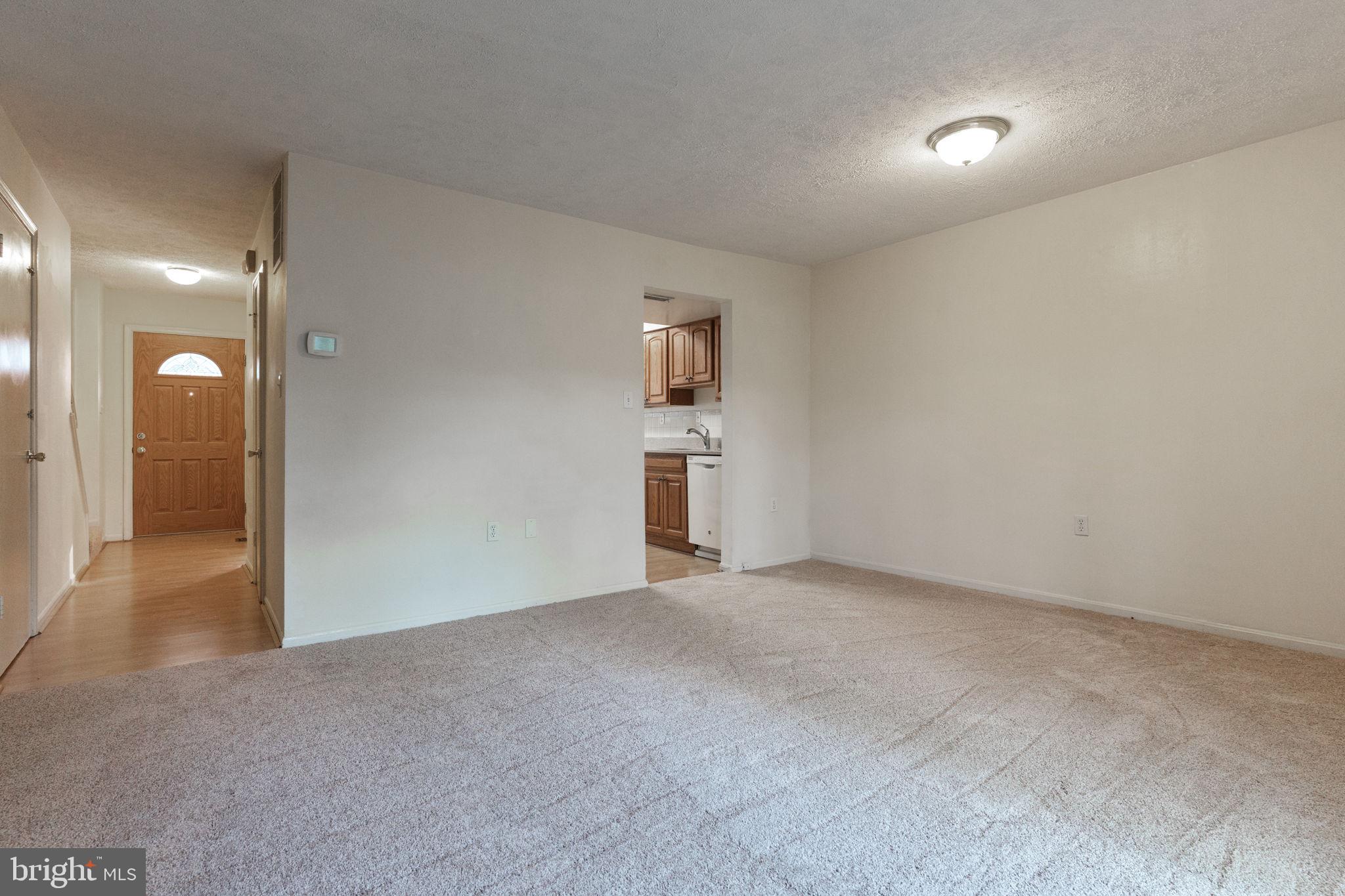 BURKE STATION SQUARE - Residential Lease