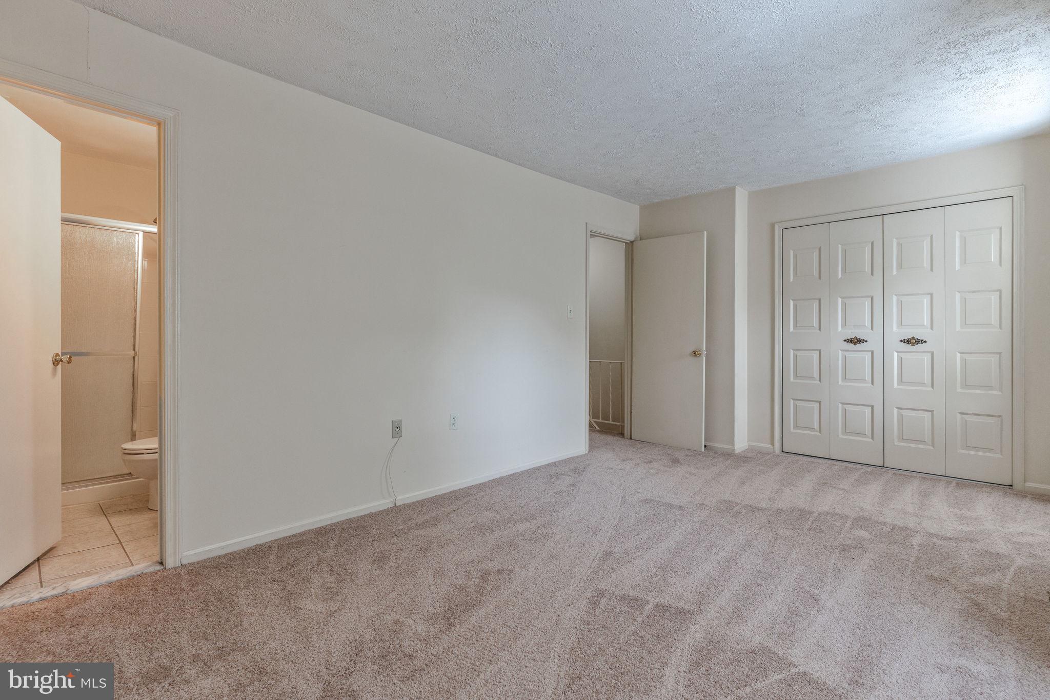 BURKE STATION SQUARE - Residential Lease