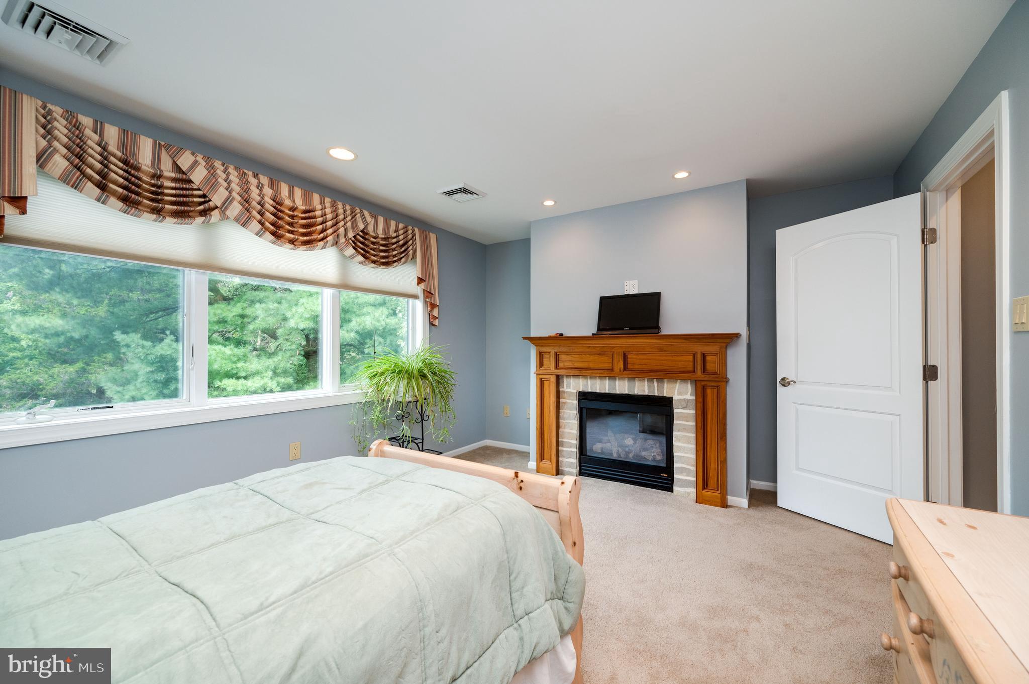 CHESTNUT HILL FARM - Residential