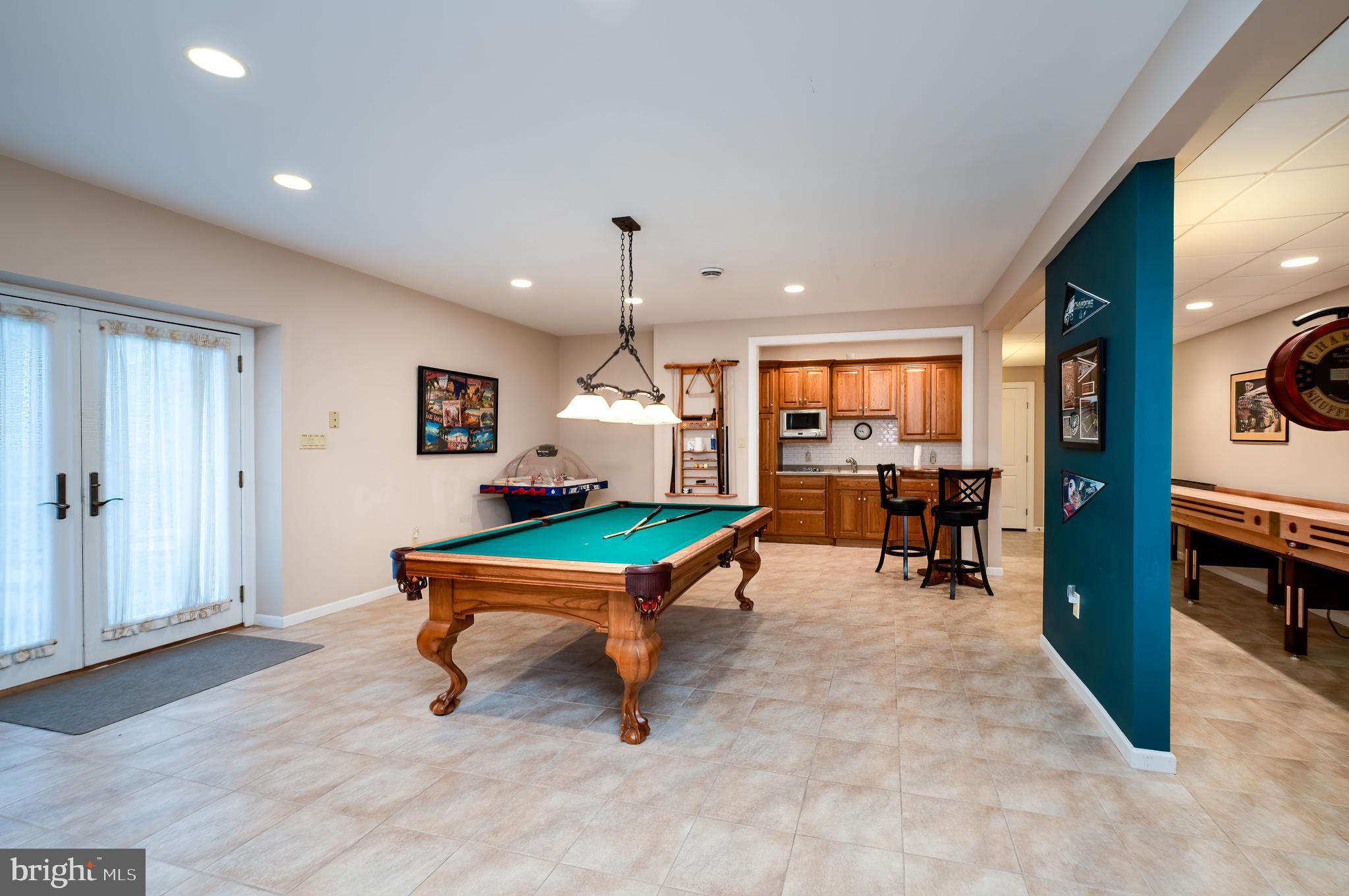 CHESTNUT HILL FARM - Residential