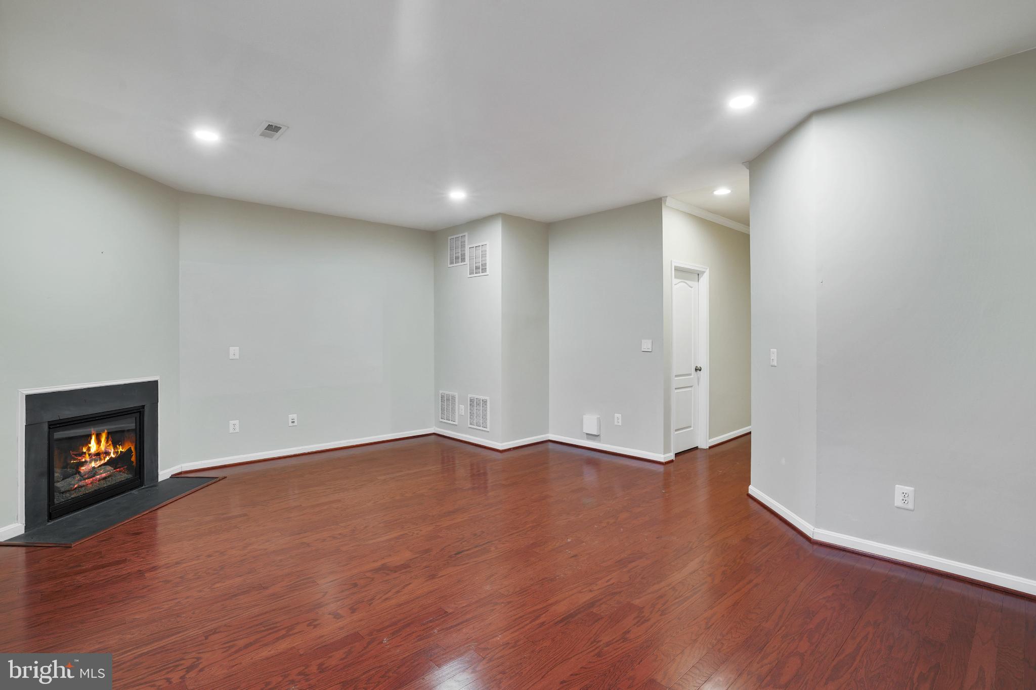 BELMONT TRACE - Residential Lease