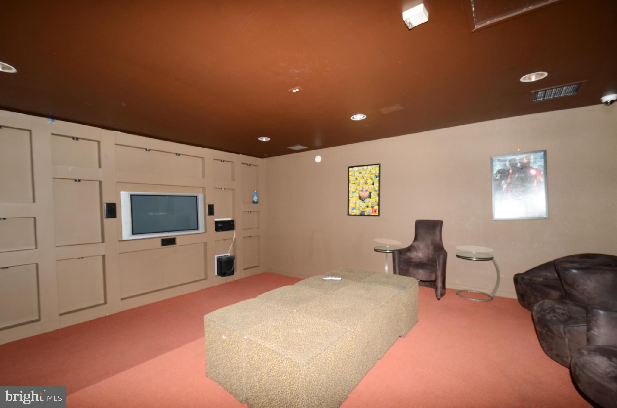 TWENTY-ONE - Residential