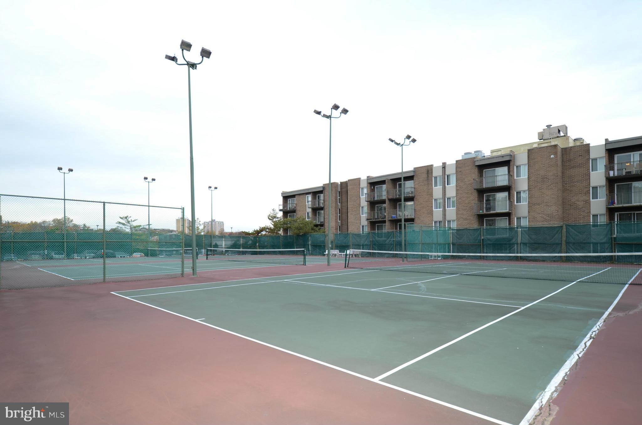 TWENTY-ONE - Residential