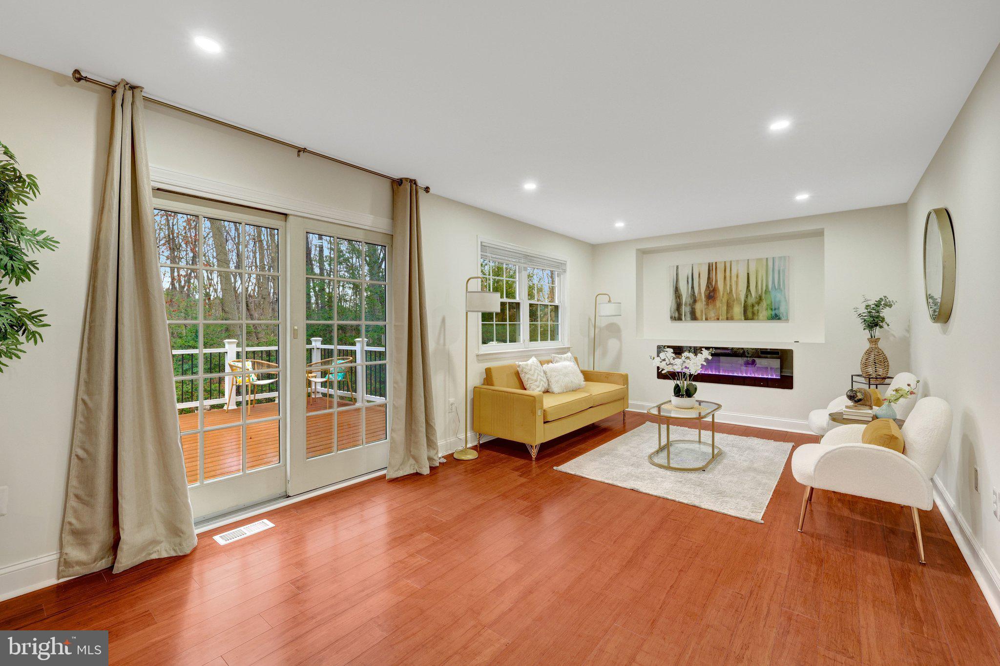 RESTON - Residential