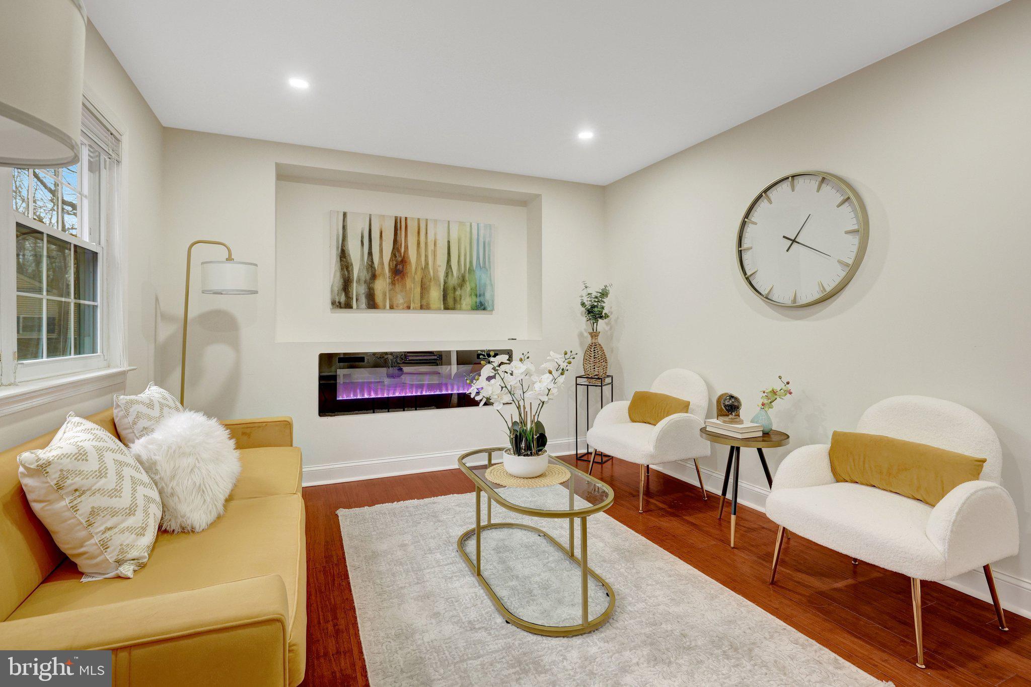 RESTON - Residential