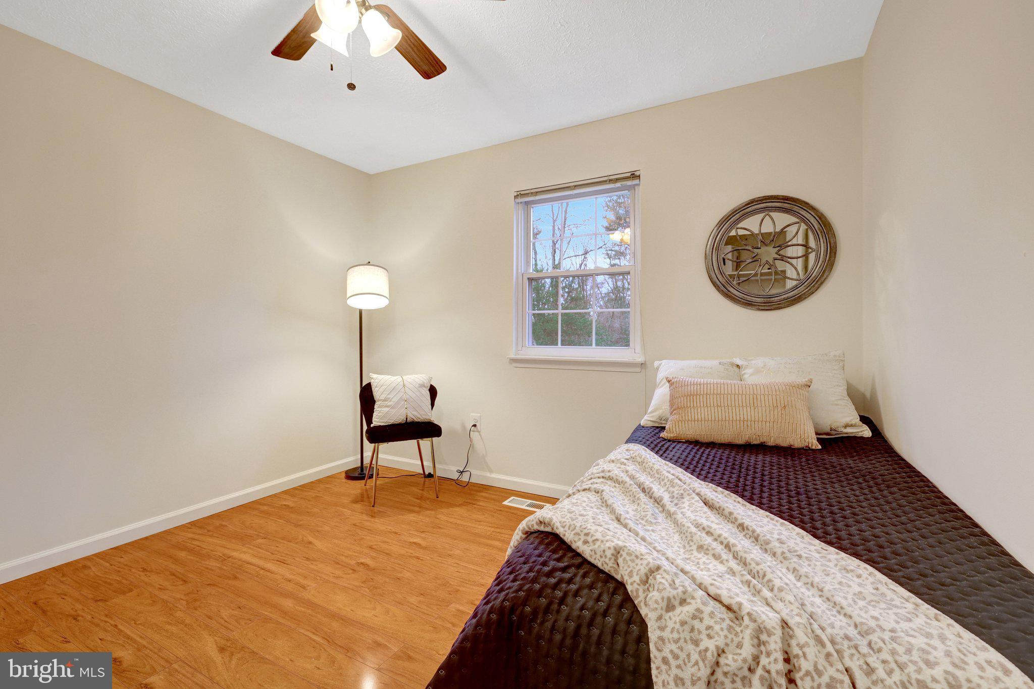 RESTON - Residential