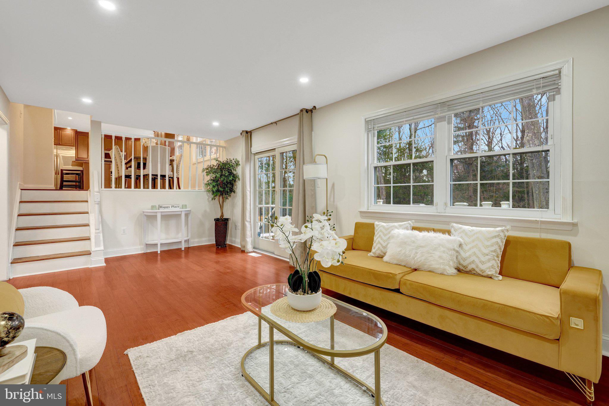 RESTON - Residential