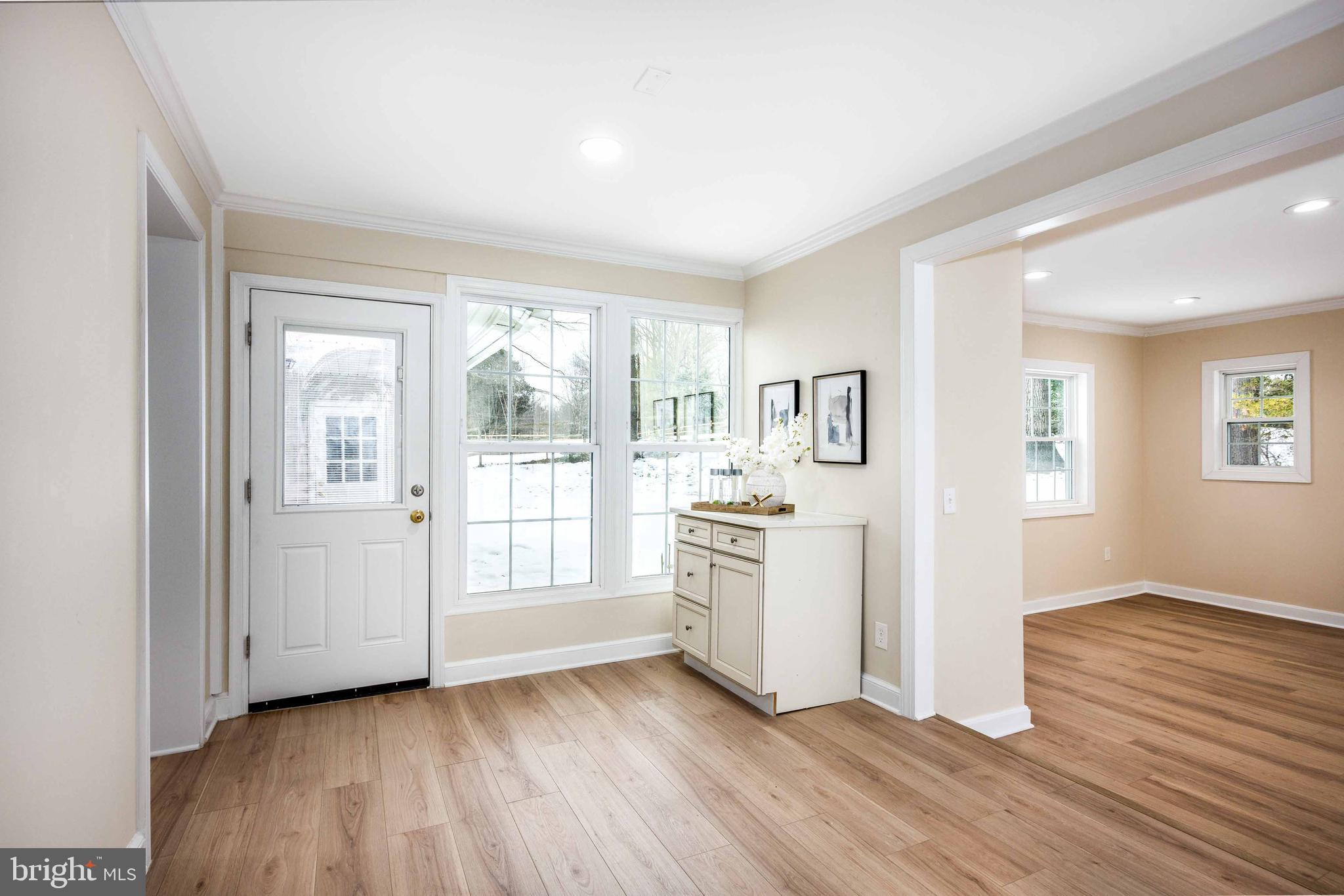 POTOMAC OUTSIDE - Residential