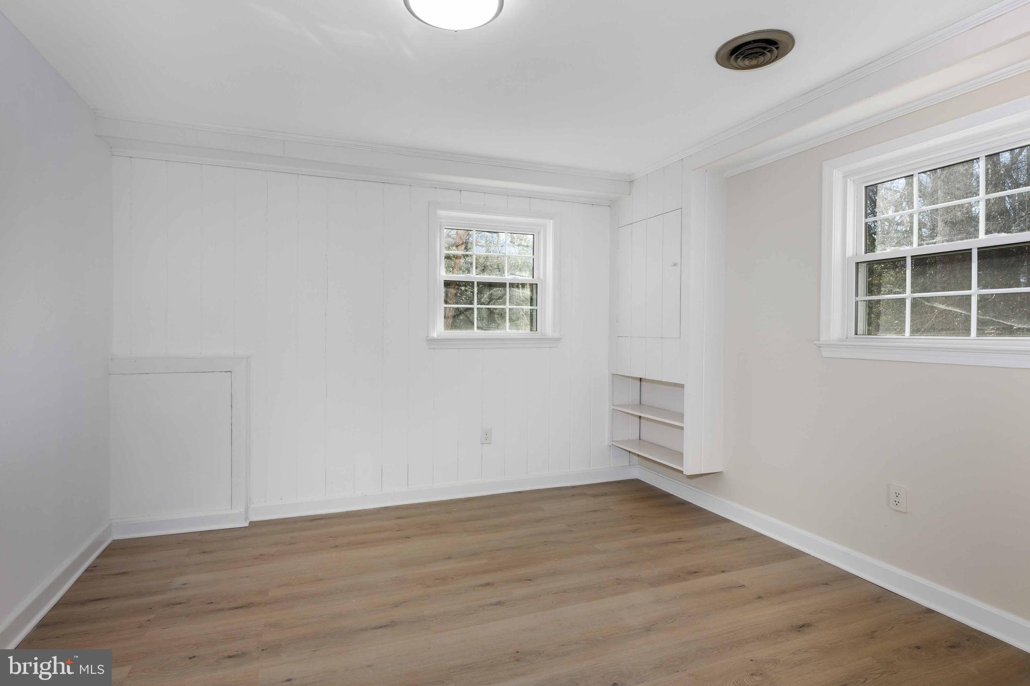 POTOMAC OUTSIDE - Residential