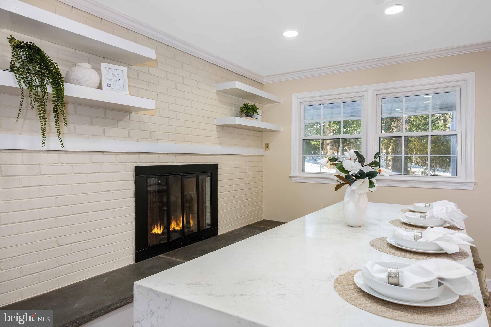 POTOMAC OUTSIDE - Residential