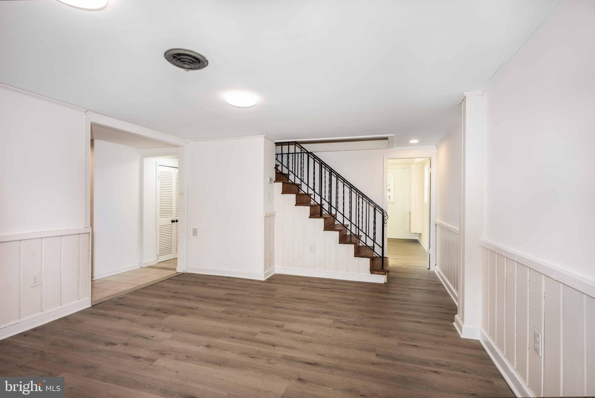 POTOMAC OUTSIDE - Residential