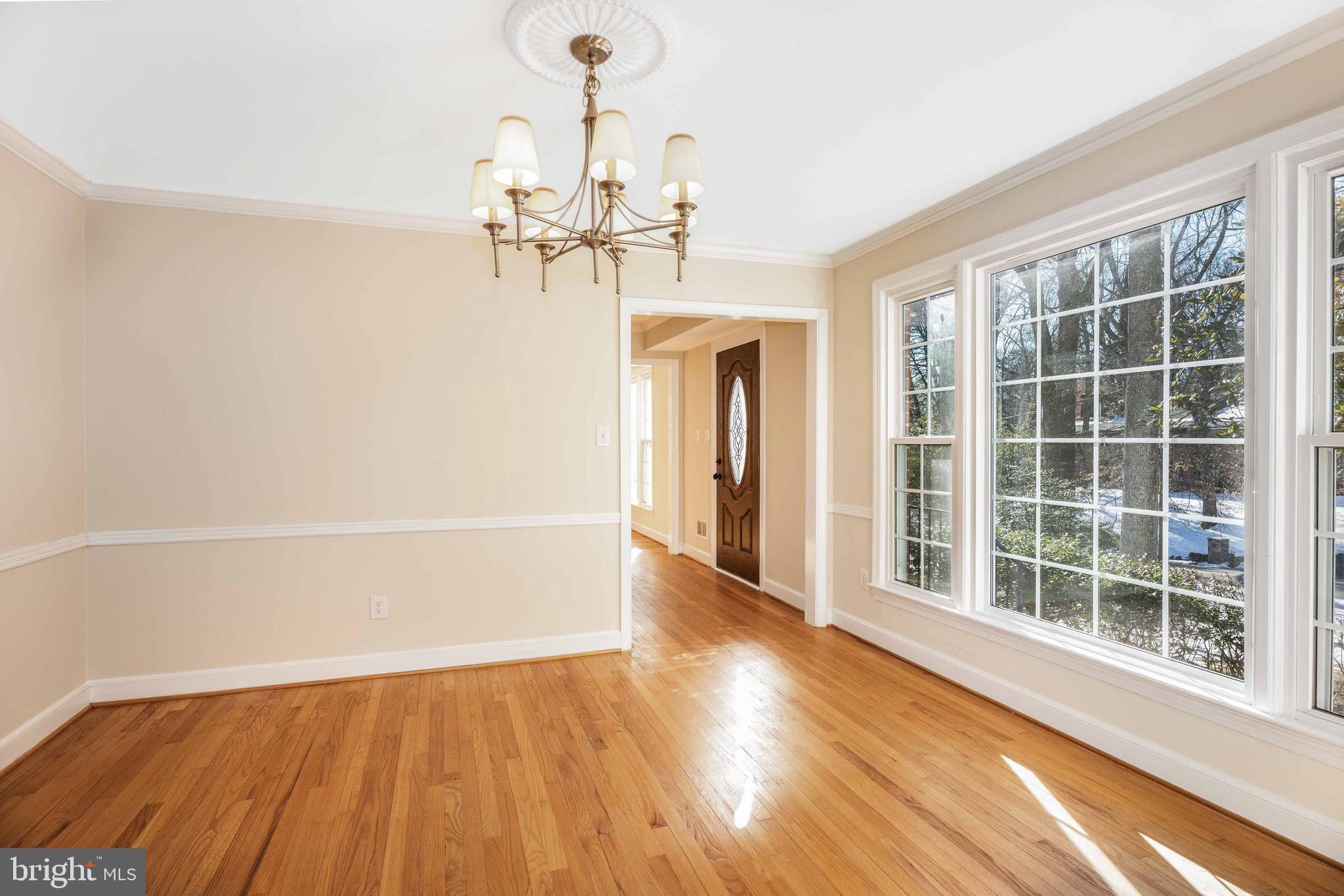 POTOMAC OUTSIDE - Residential