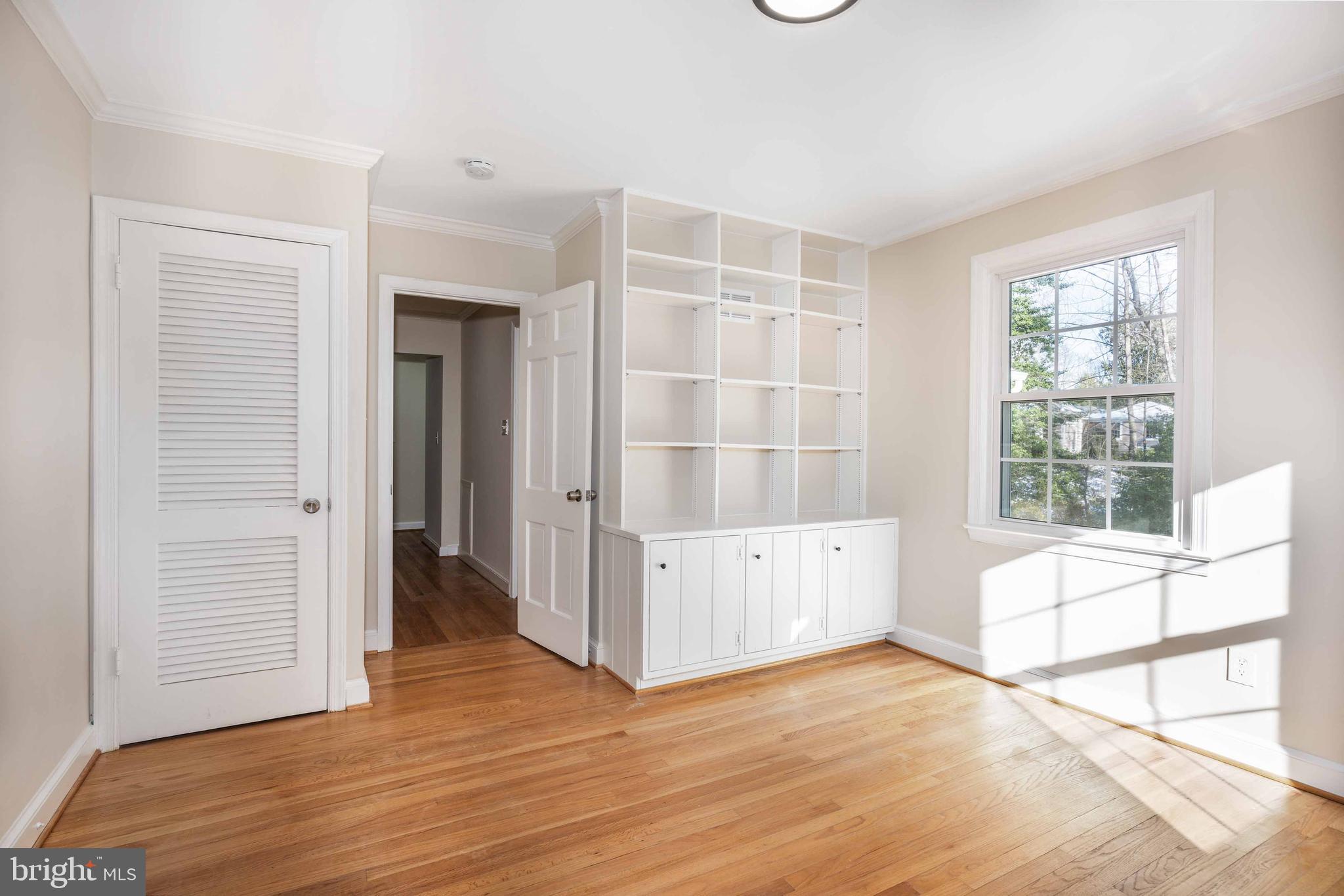 POTOMAC OUTSIDE - Residential