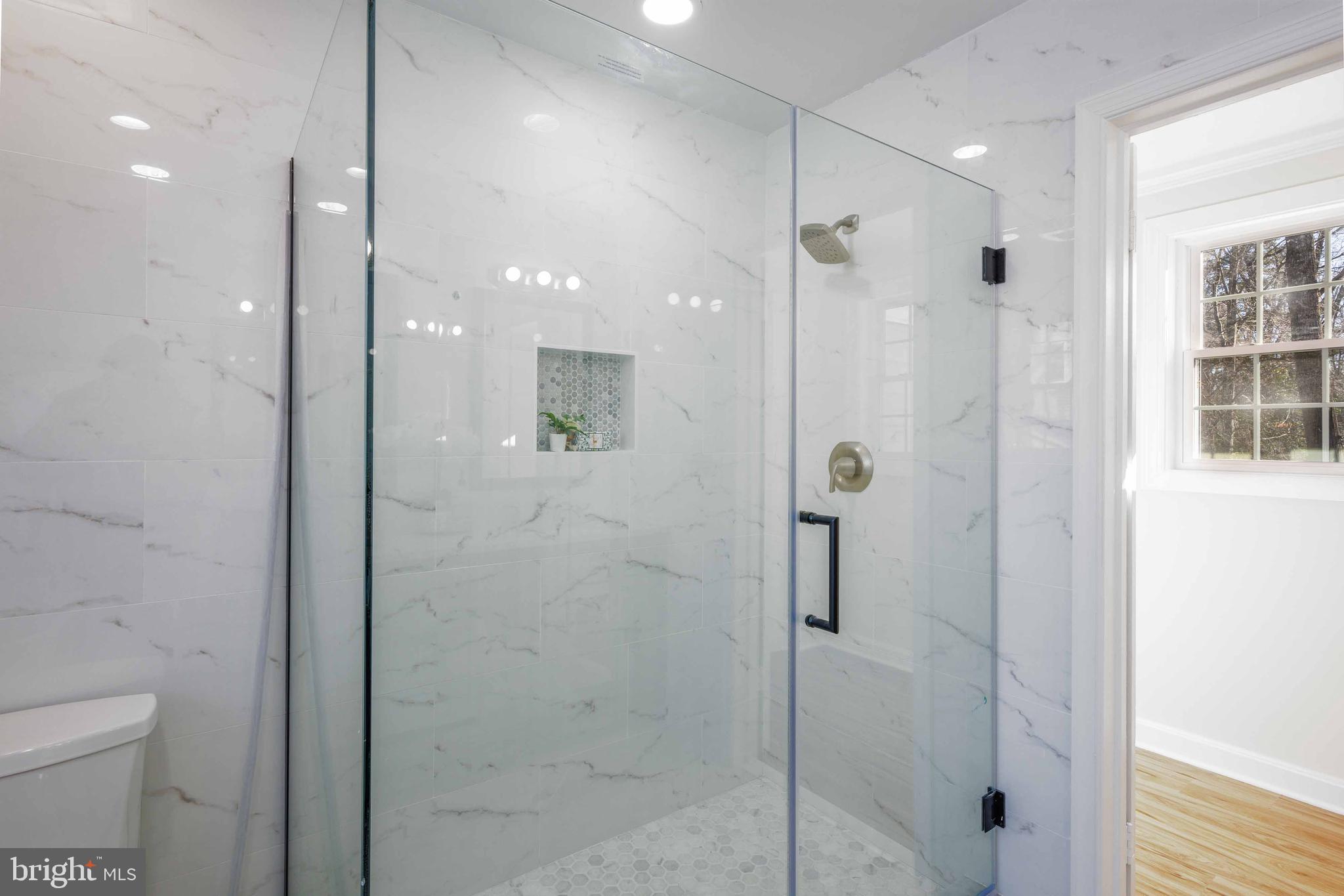 POTOMAC OUTSIDE - Residential