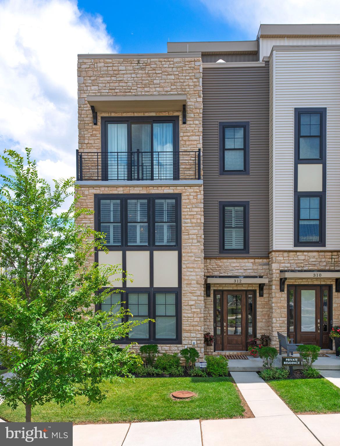 312 W SQUIRE DRIVE